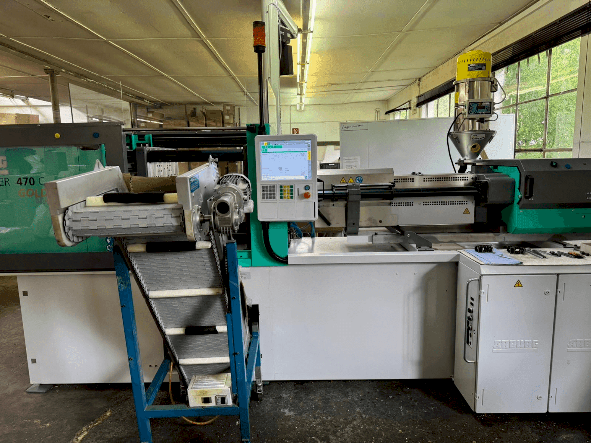 Front view of Arburg 470 C 1500-800  machine