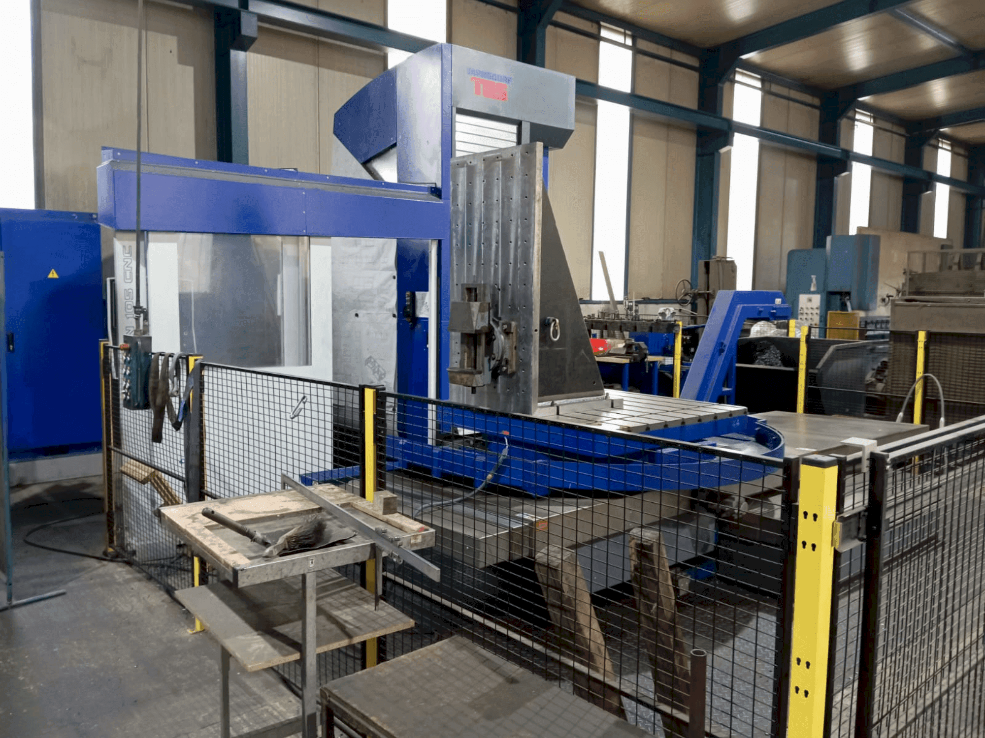 Front view of TOS Vansdorf WHQ 105  machine