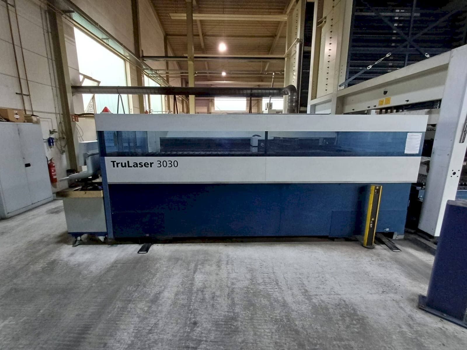 Front view of TRUMPF TruLaser 3030 machine