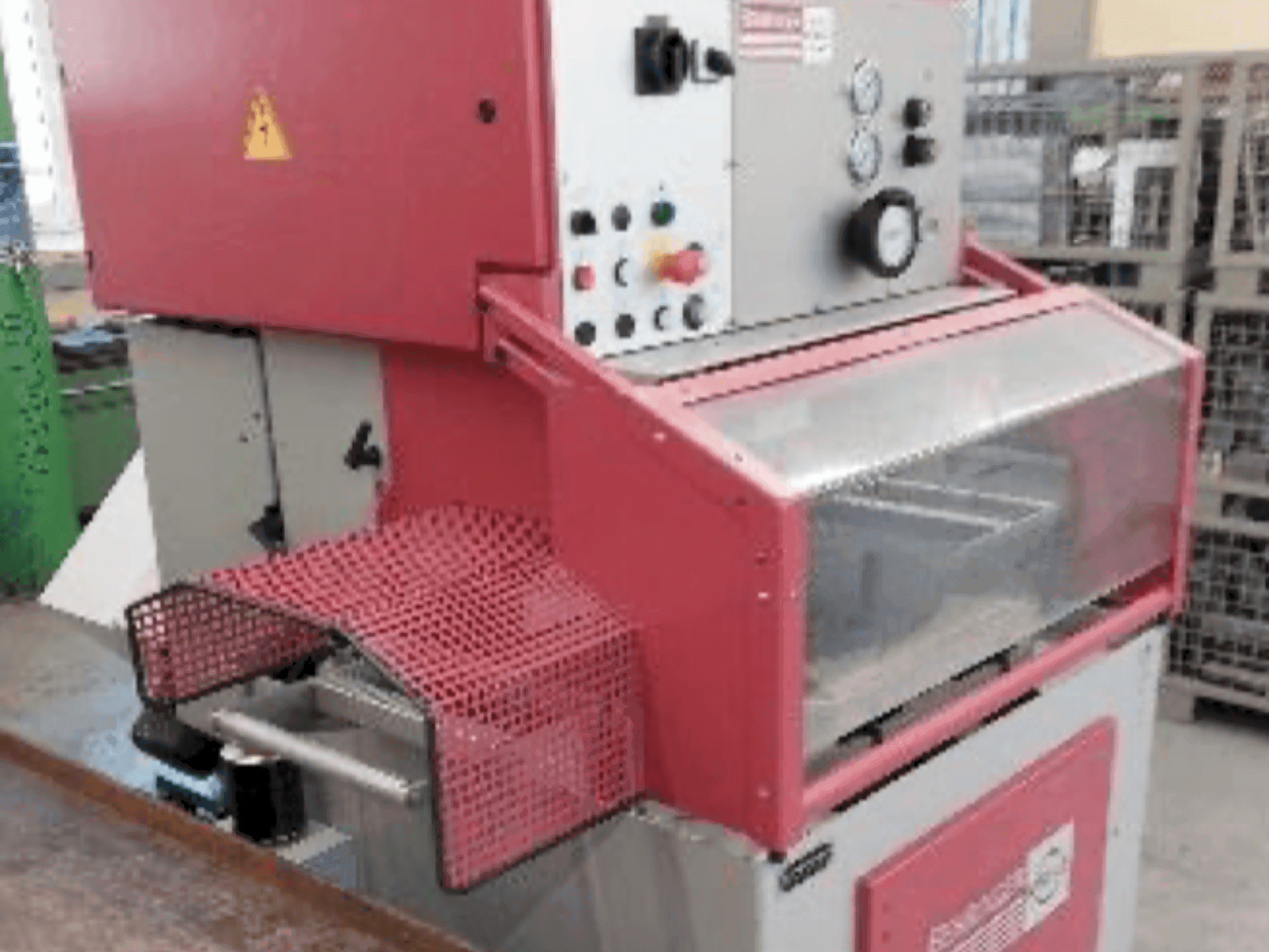 Front view of Behringer EISELE PSU 450 H  machine