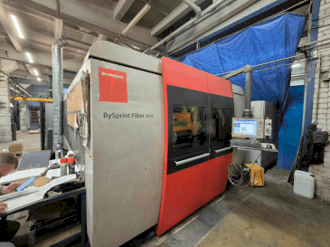 Front view of Bystronic Bysprint Fiber 3015 3kW  machine
