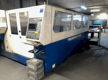 Front view of TRUMPF TRUMATIC L3030 machine