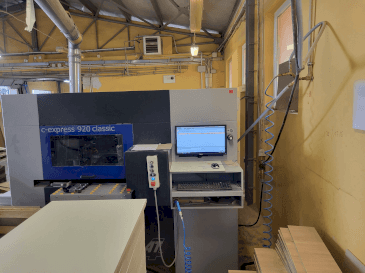 Front view of FELDER FORMAT 4 C-Express Classic machine