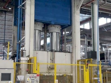Front view of Pinette 1500 Ton  machine