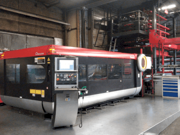 Front view of AMADA LC-3015F1NT 4kW CO2 machine