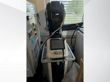 Front view of FANUC LR Mate 200iD/7L machine