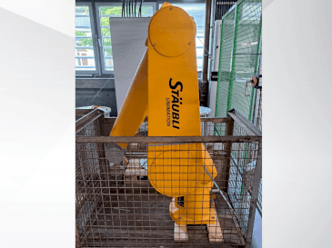 Front view of STAUBLI RX160 L  machine