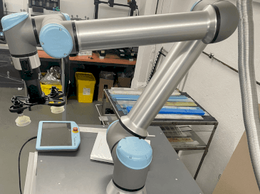Front view of Universal Robots UR10  machine