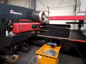 Front view of AMADA EMZ 3510 NT machine