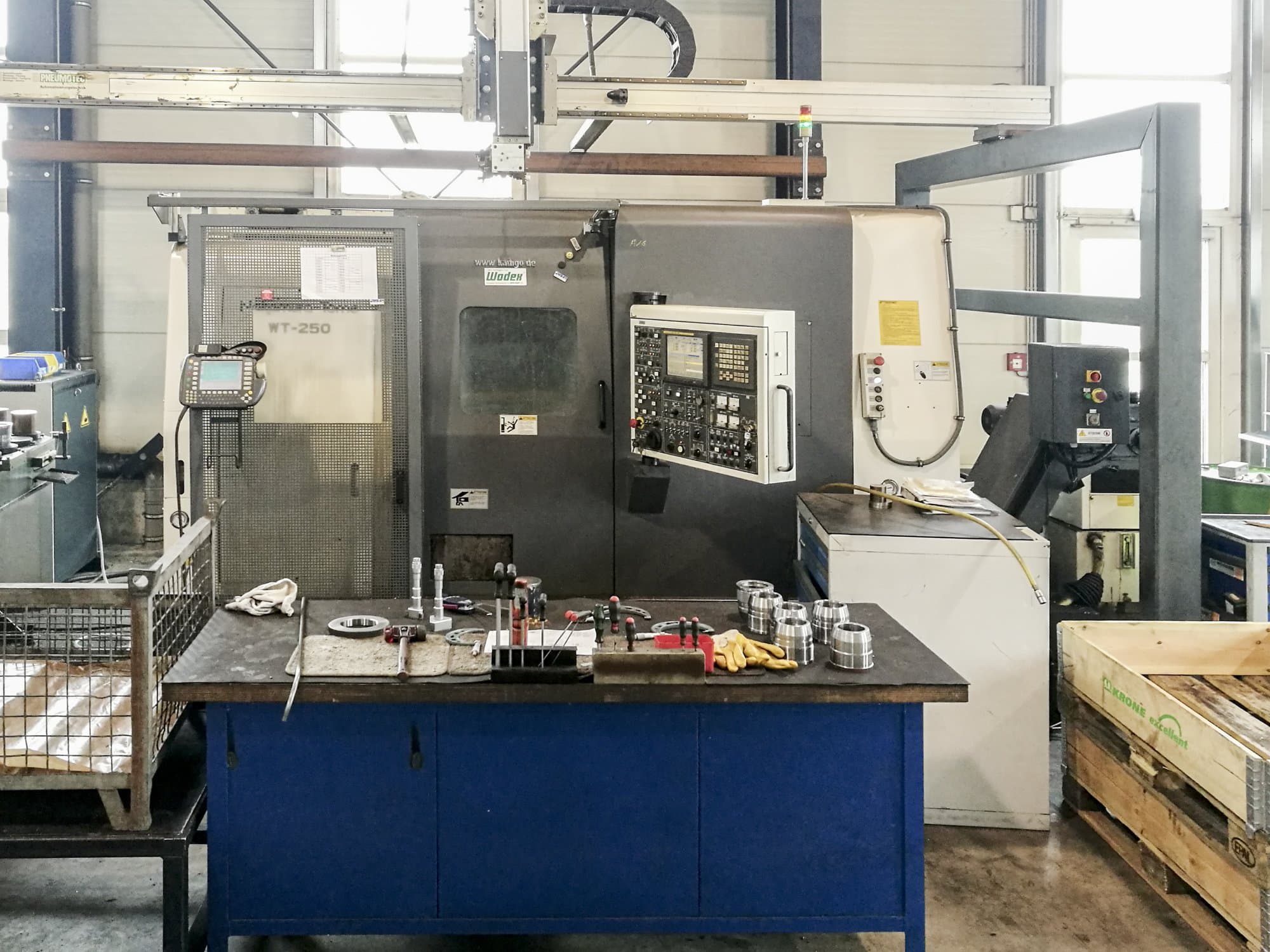 Front view of NAKAMURA WT-250 Machine