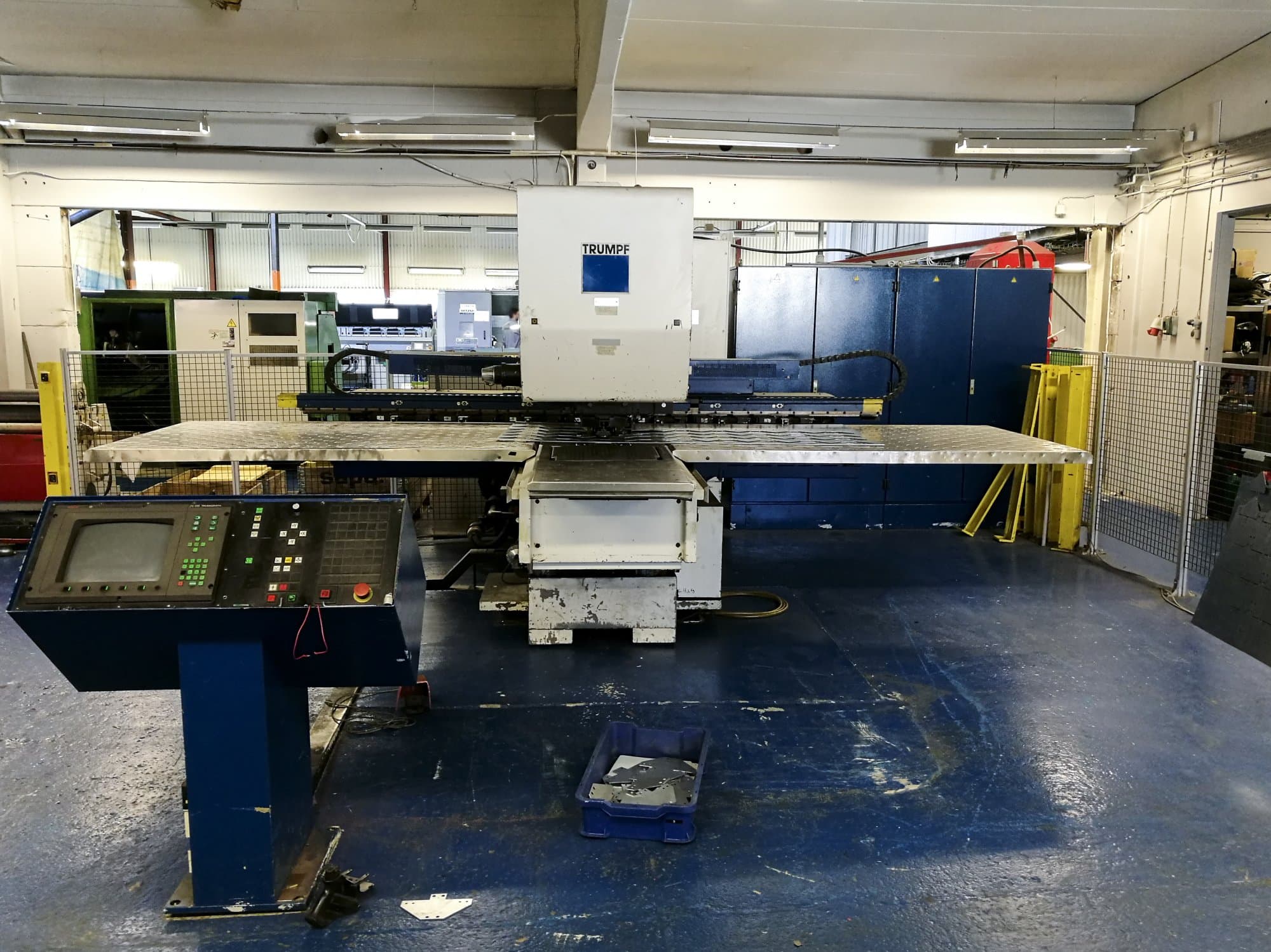 Right view of Trumpf Trumatic 260 Rotation Machine