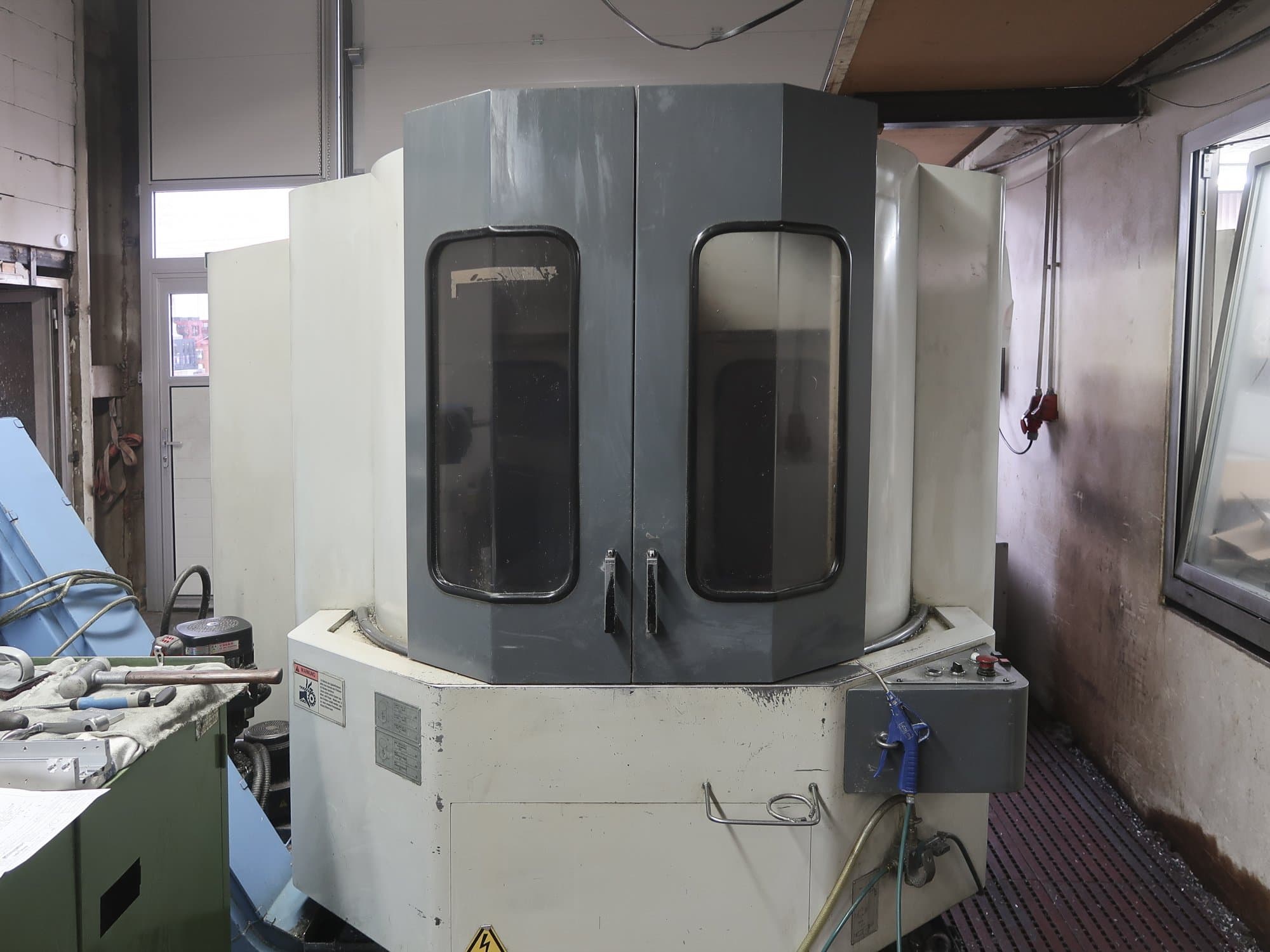 Front view 1 of Mazak HTC-400 Machine