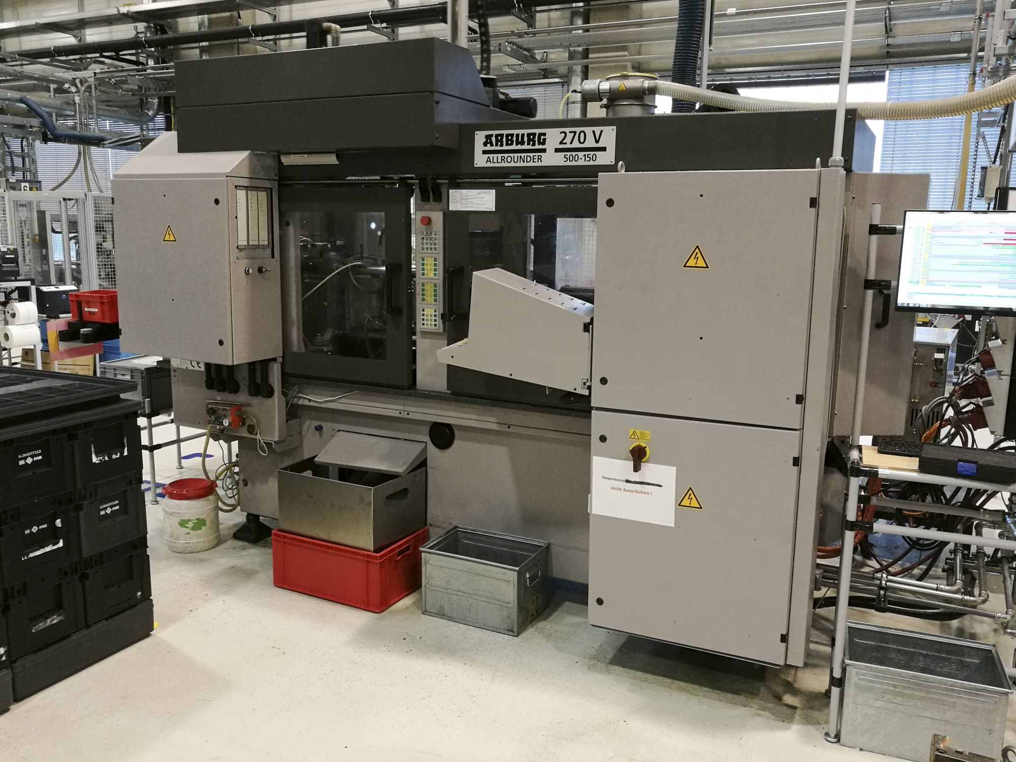 Right view of Arburg 270V 500-150 machine