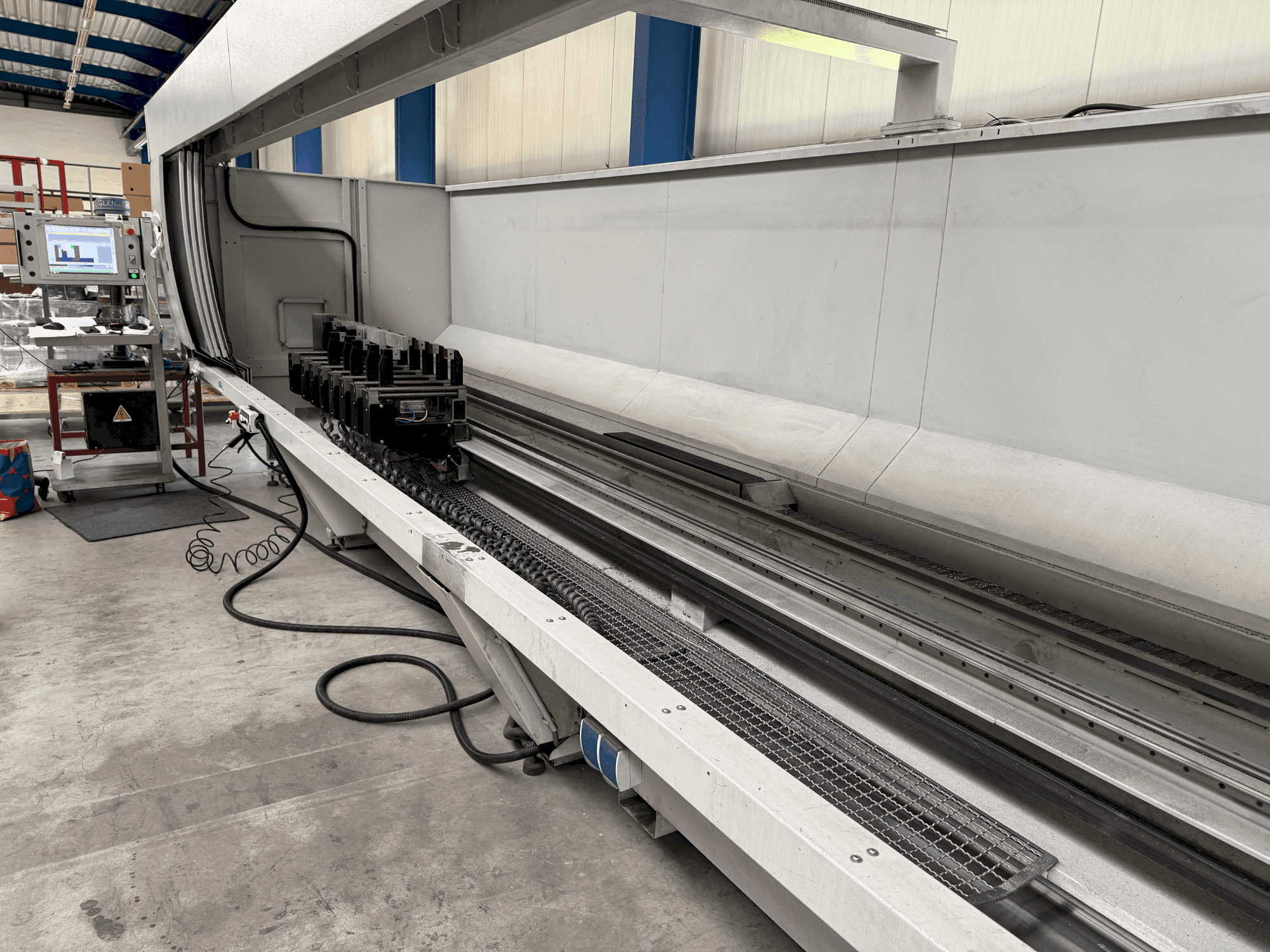 Front view of FomIndustrie DALI 70 machine