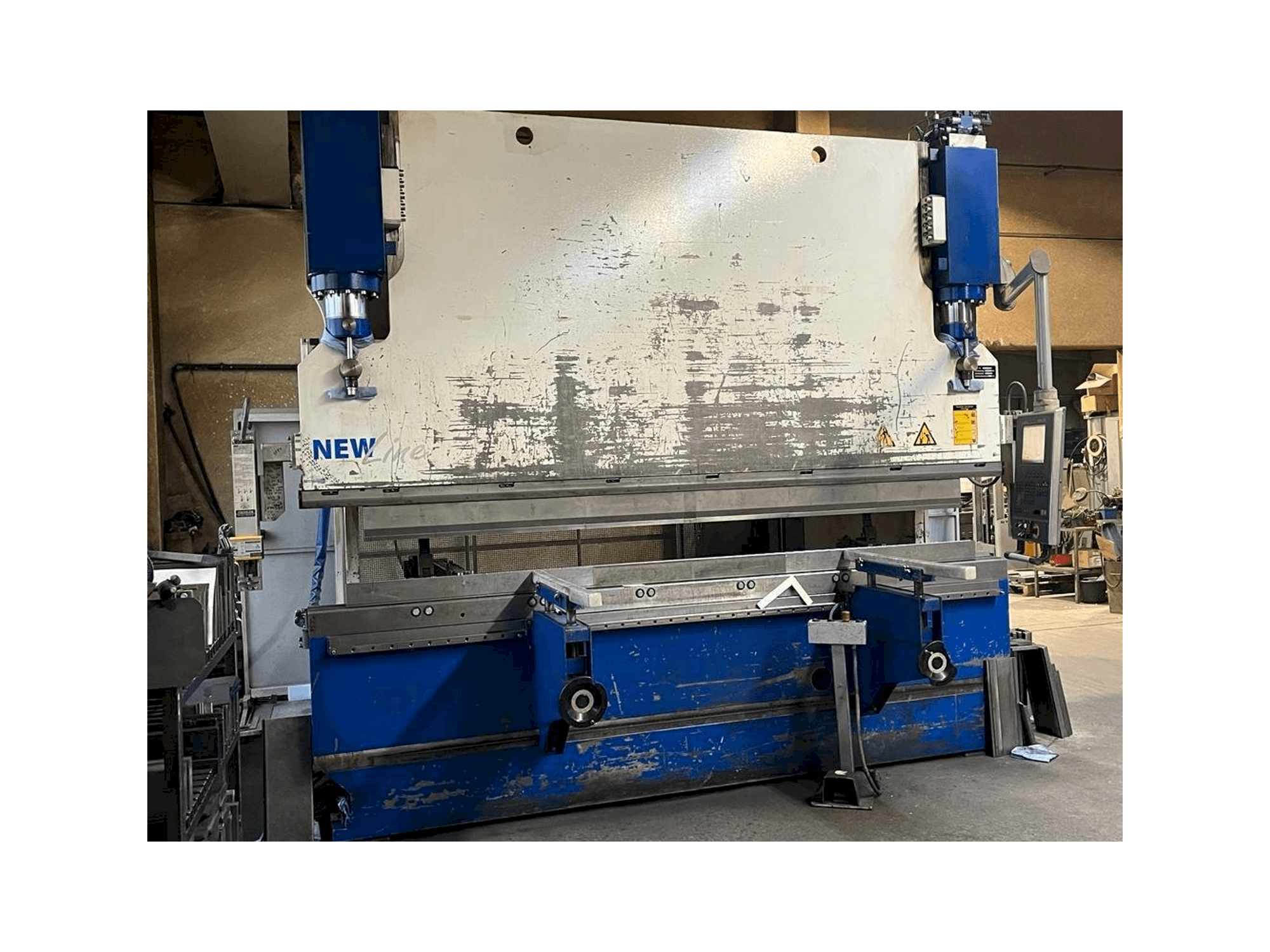 Front view of GWF MENGELE HB 175-30/35 machine