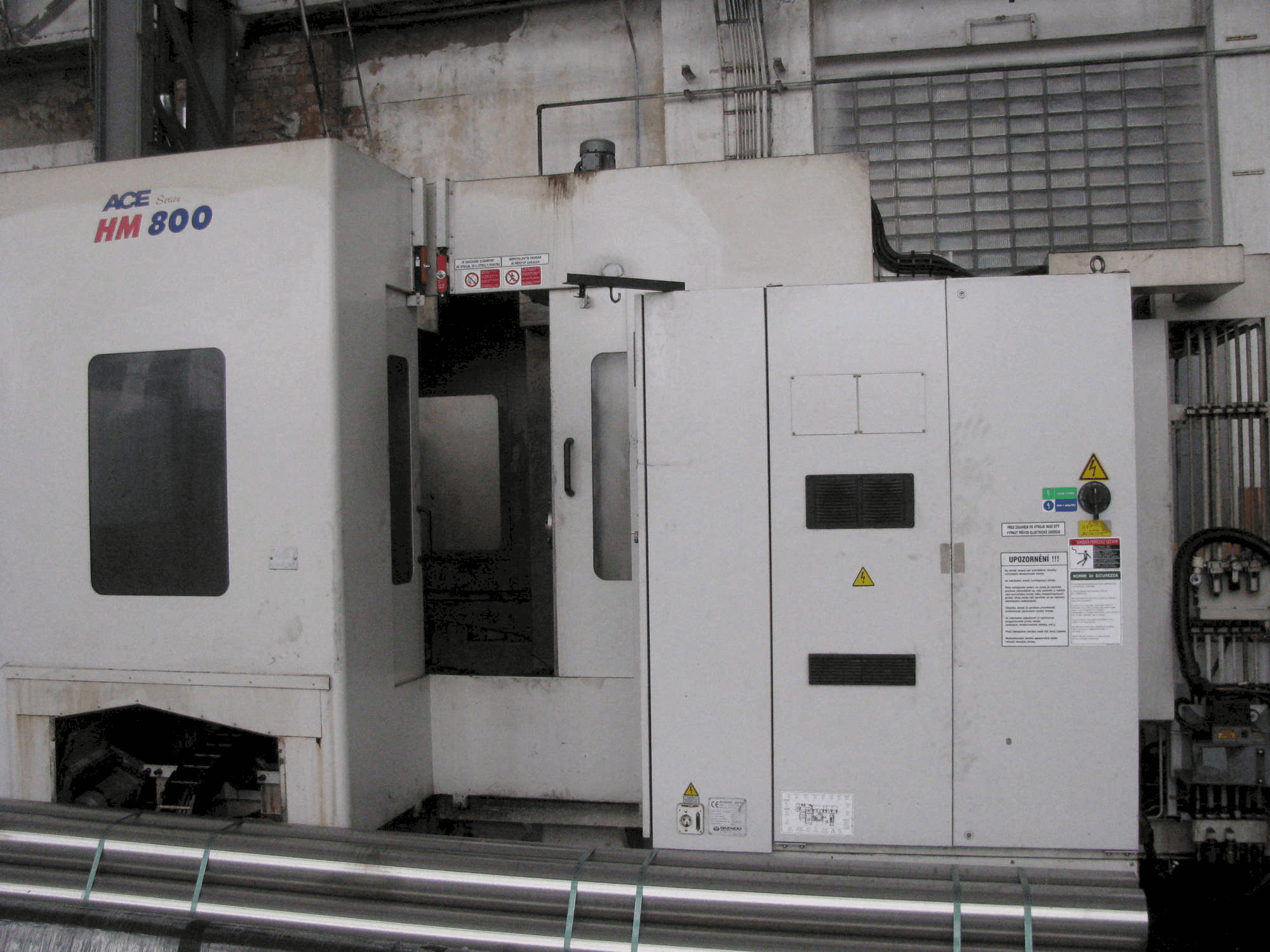 Front view of DAEWOO ACE-HM 800 machine