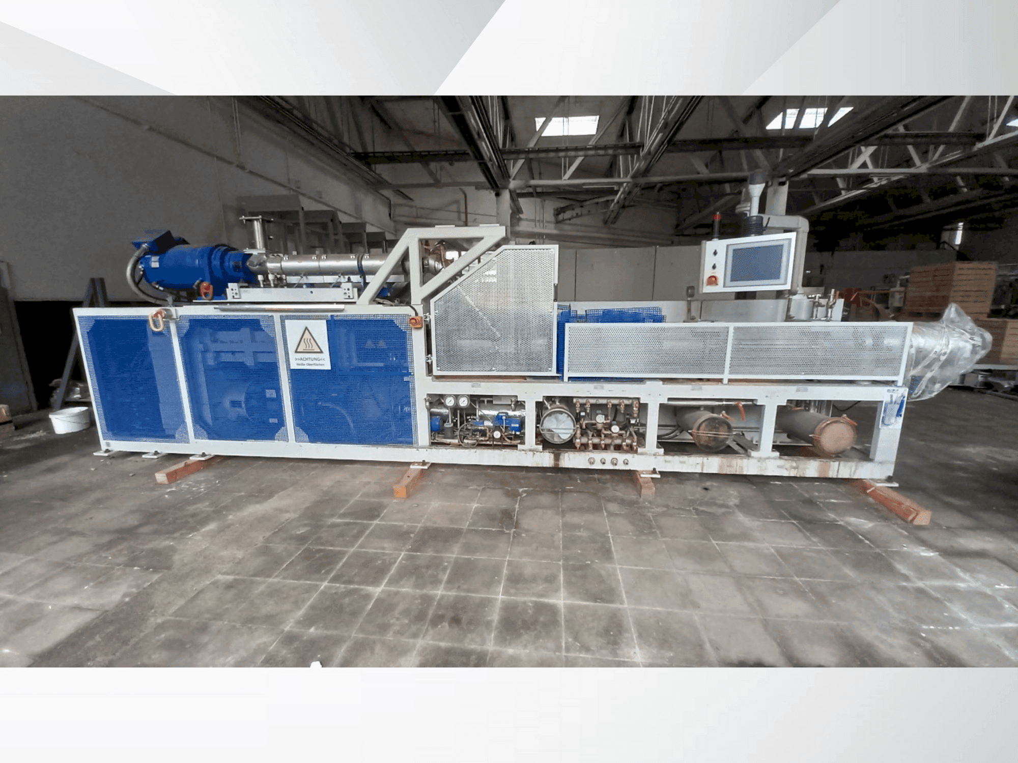 Front view of REIFENHÄUSER BI Trudes 115 machine