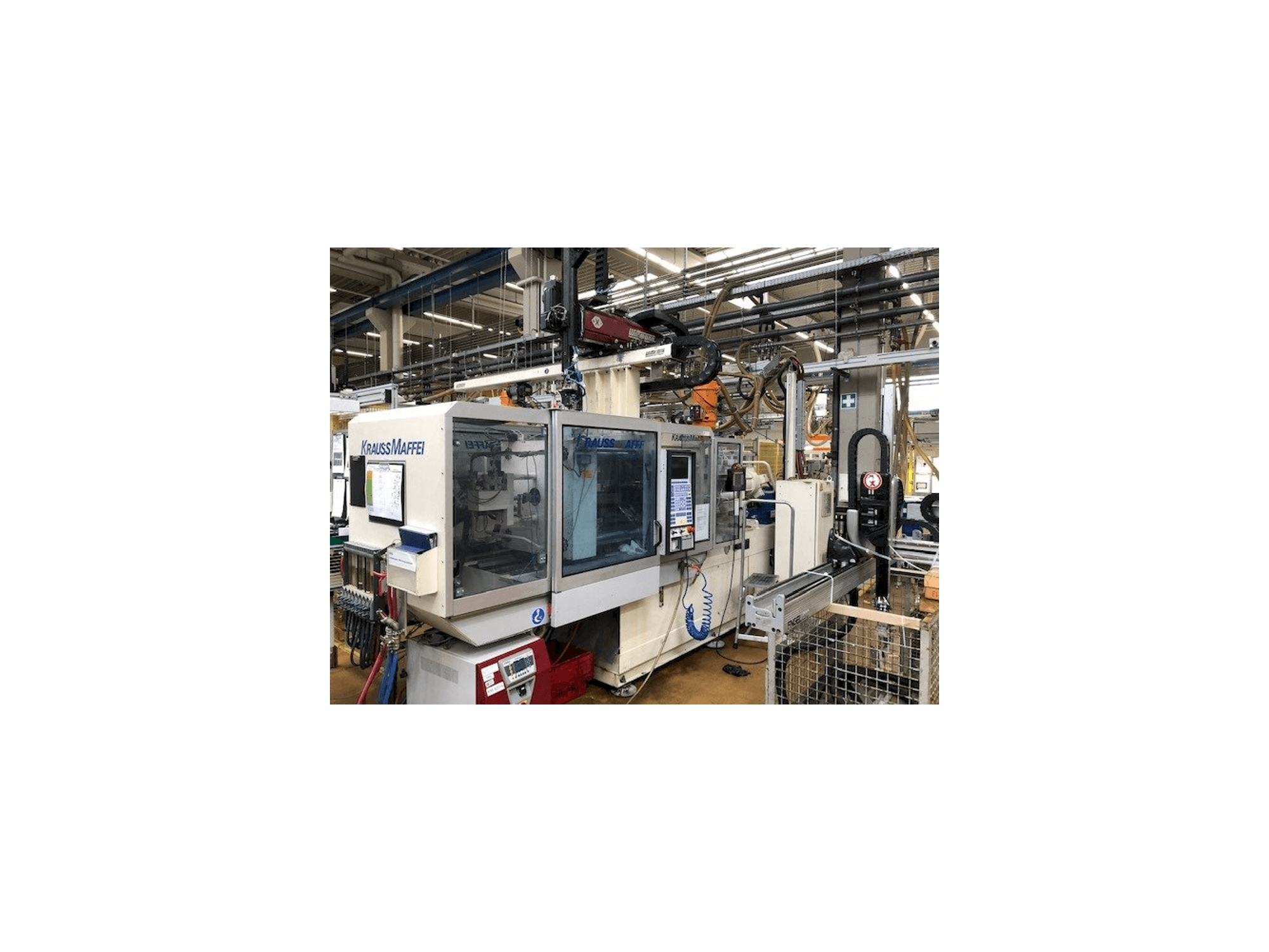 Front view of Krauss Maffei 150-700 C2 machine