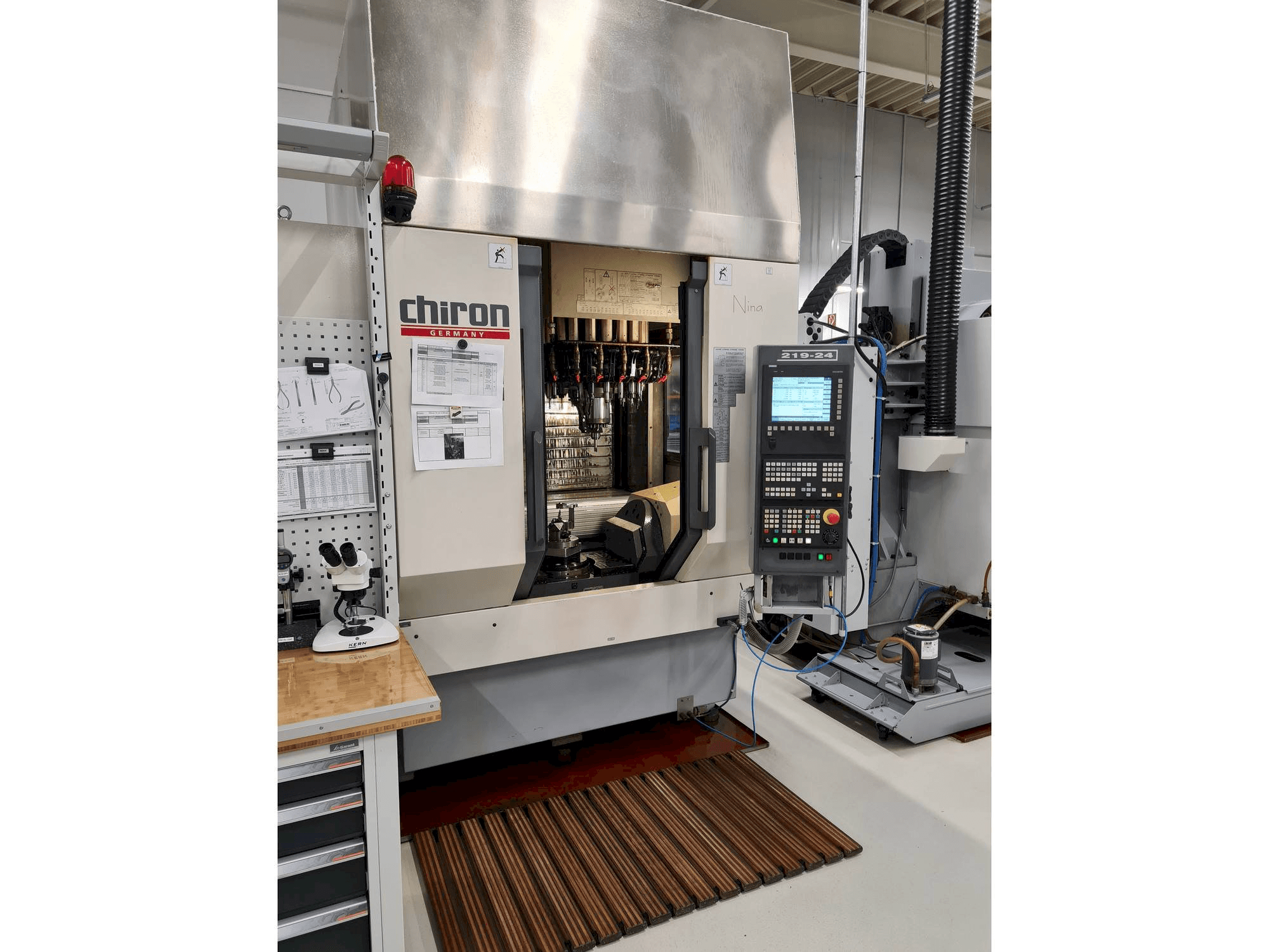 Front view of CHIRON FZ 15 S machine