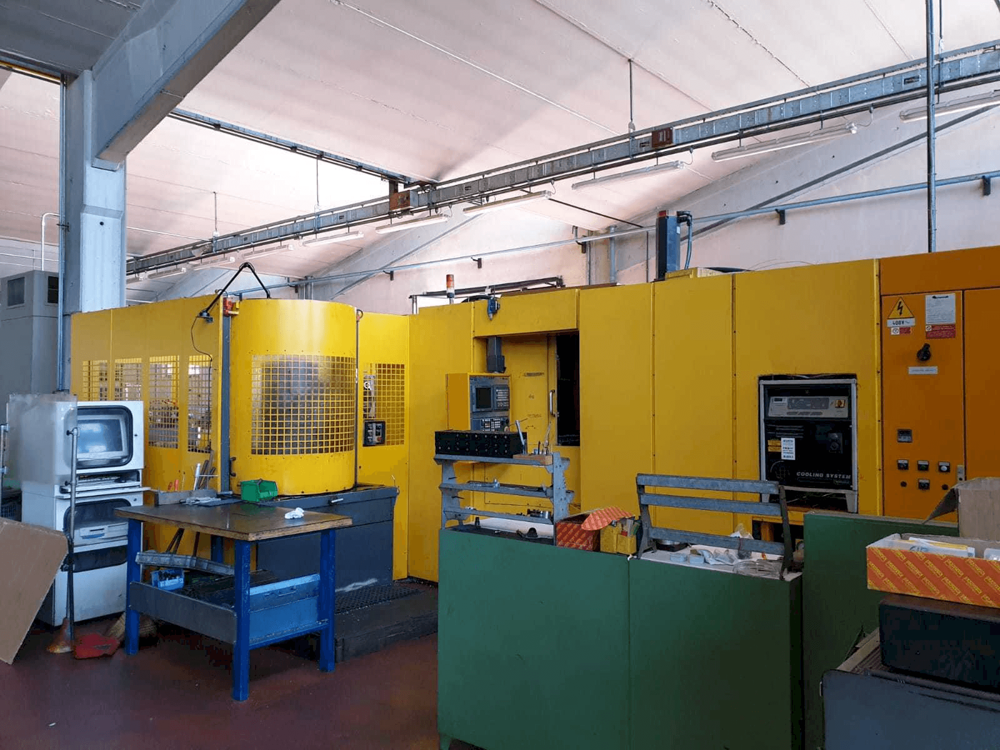 Front view of Mandelli Thunder 500 machine