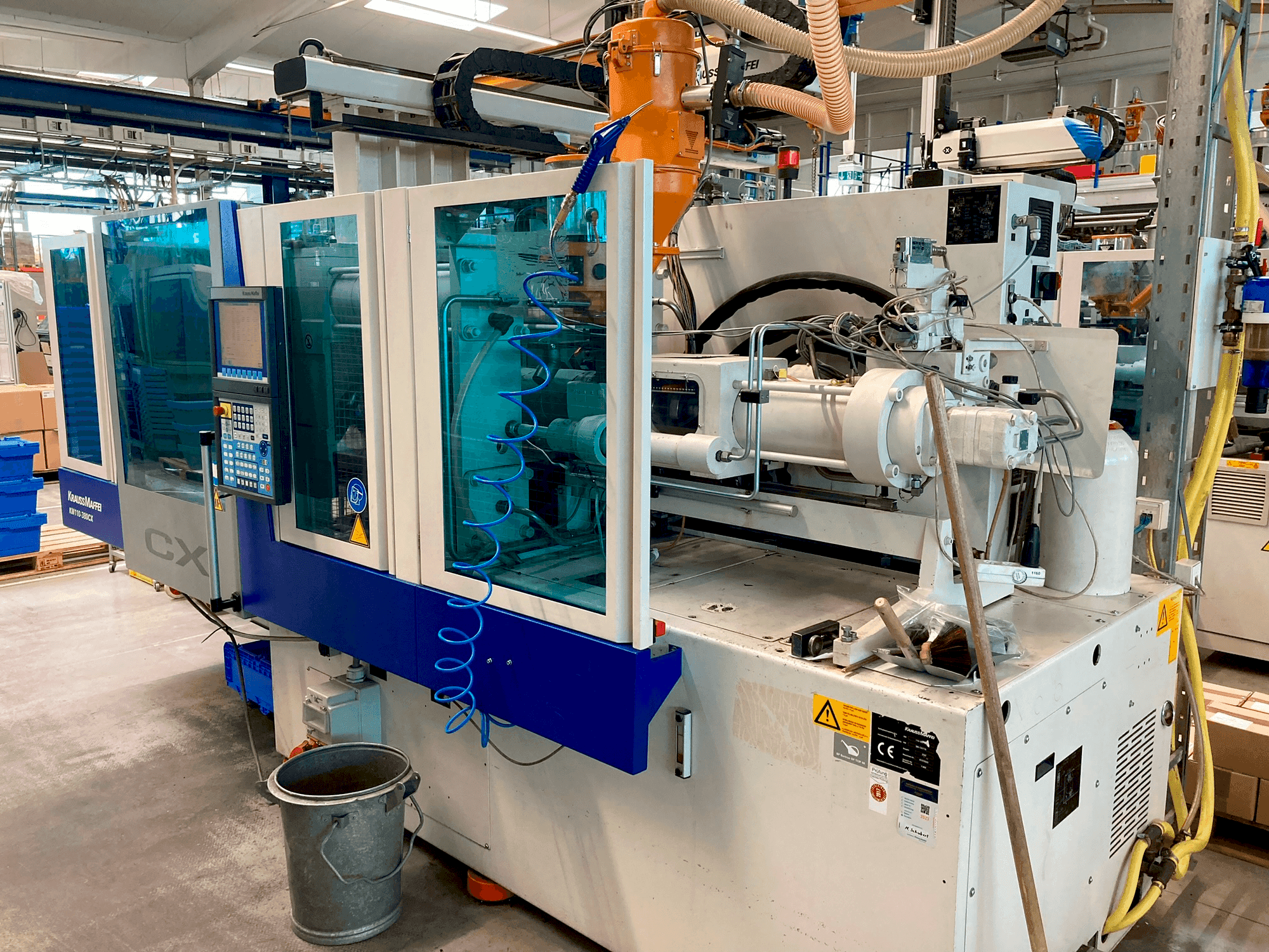 Front view of Krauss Maffei 110–380 CX machine