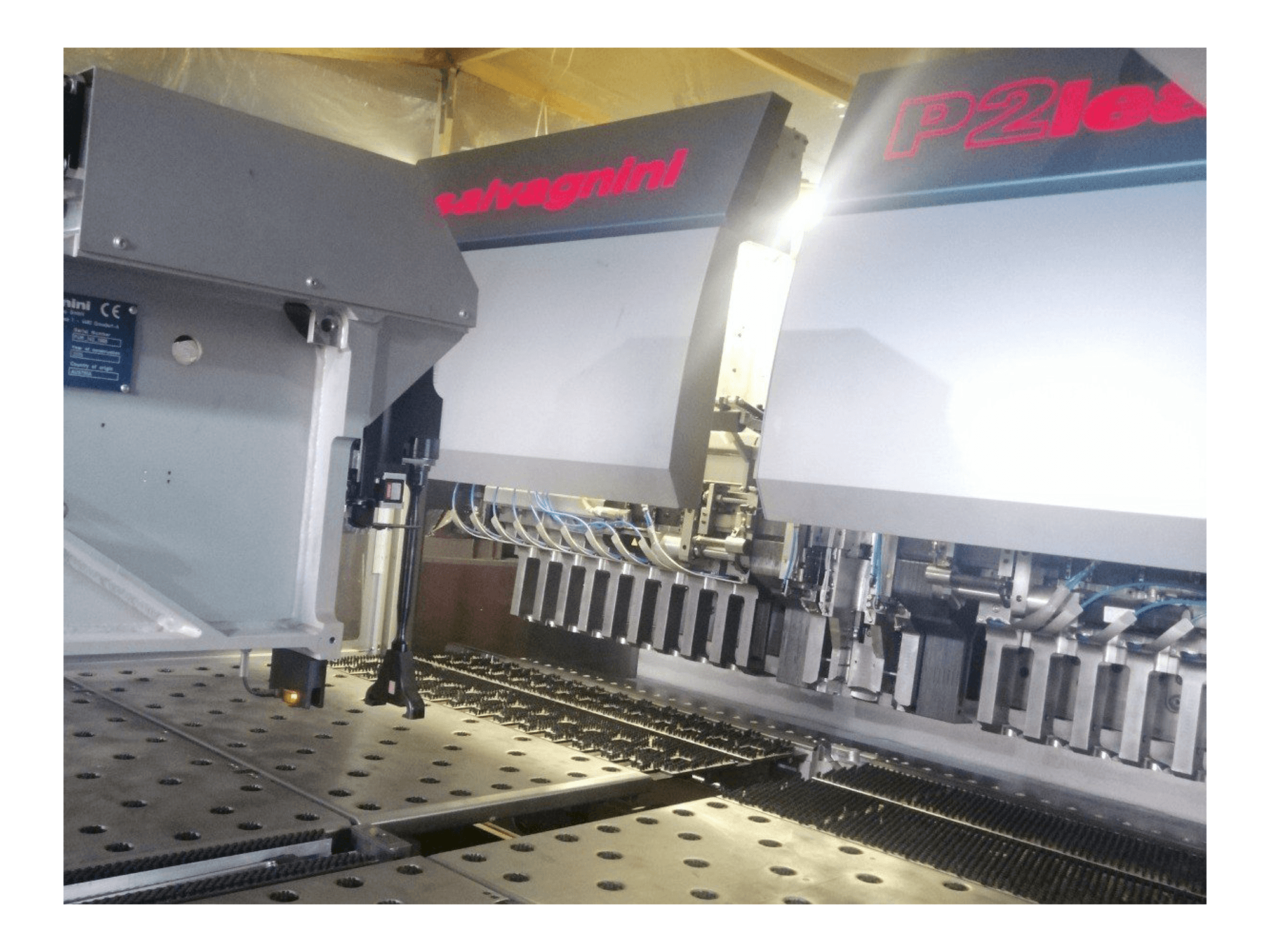 Front view of Salvagnini P2lean machine