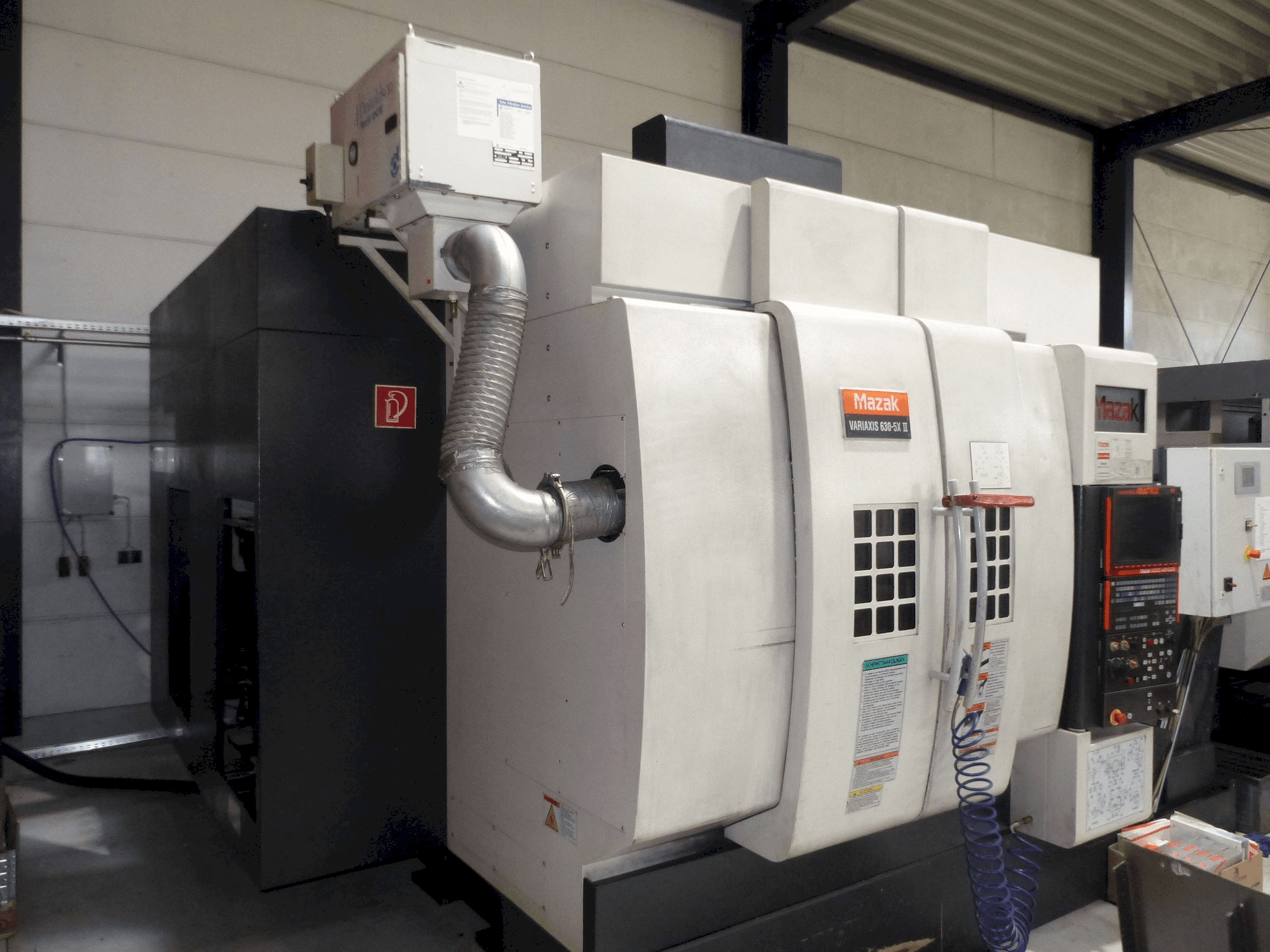 Left side view of Mazak Variaxis 630-5x II machine