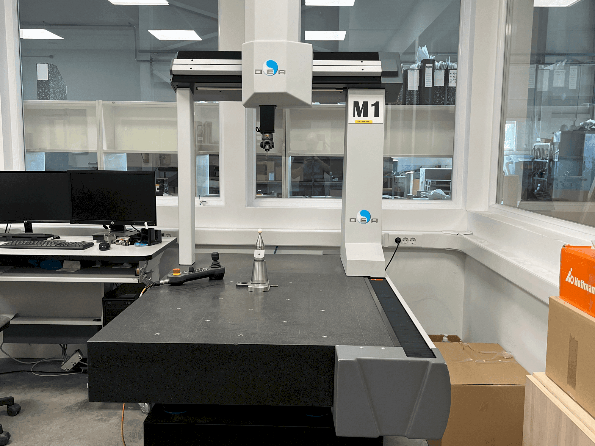 Front view of Hexagon PIONEER 061006 machine