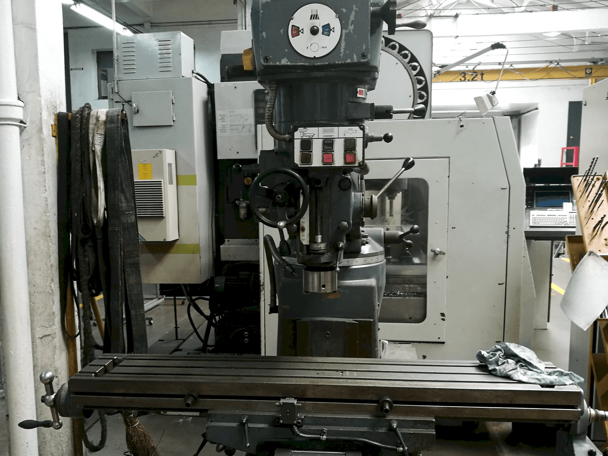 Front view of LAGUN FTV2 machine