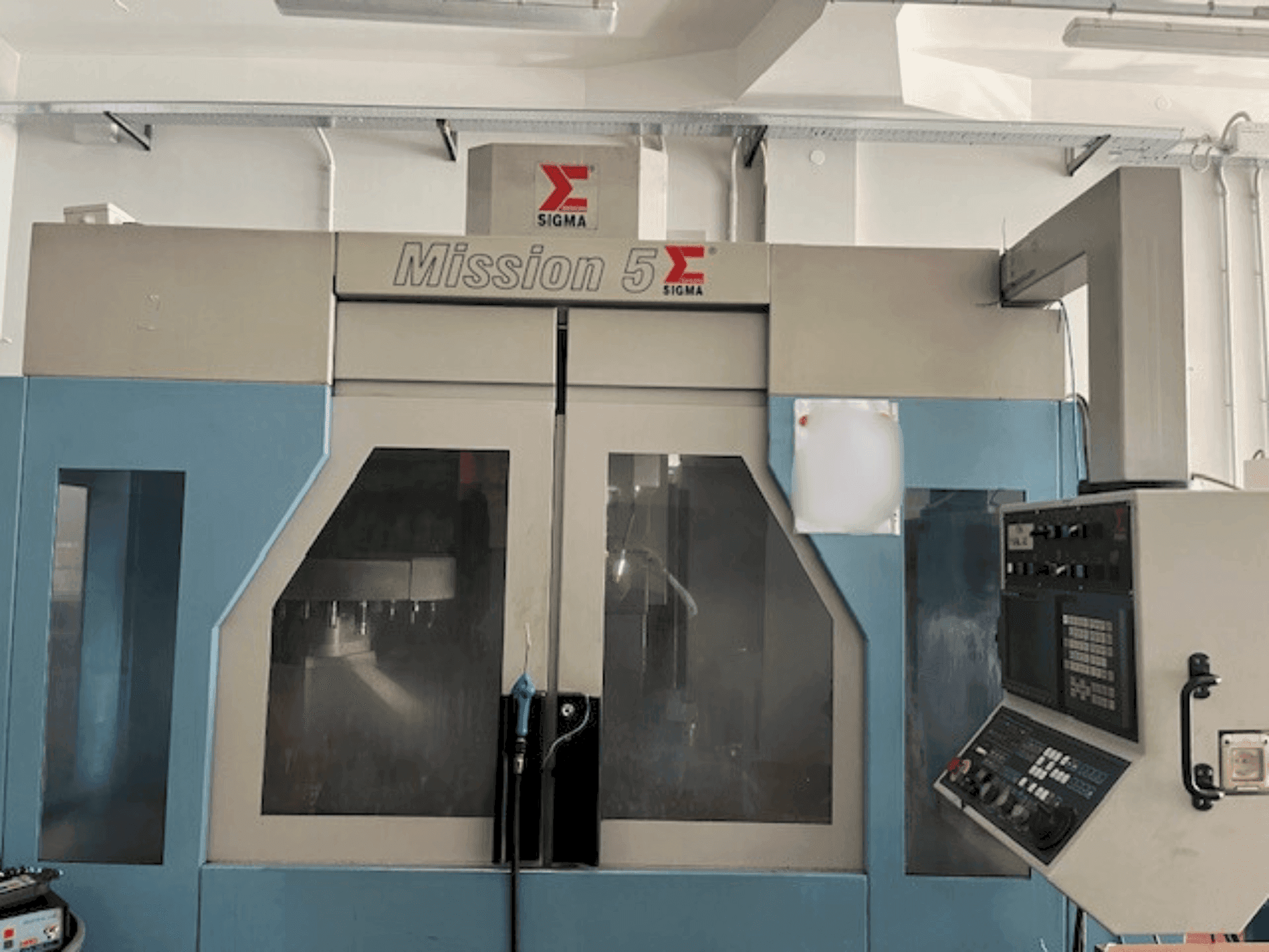 Front view of Sigma Mission 5 machine