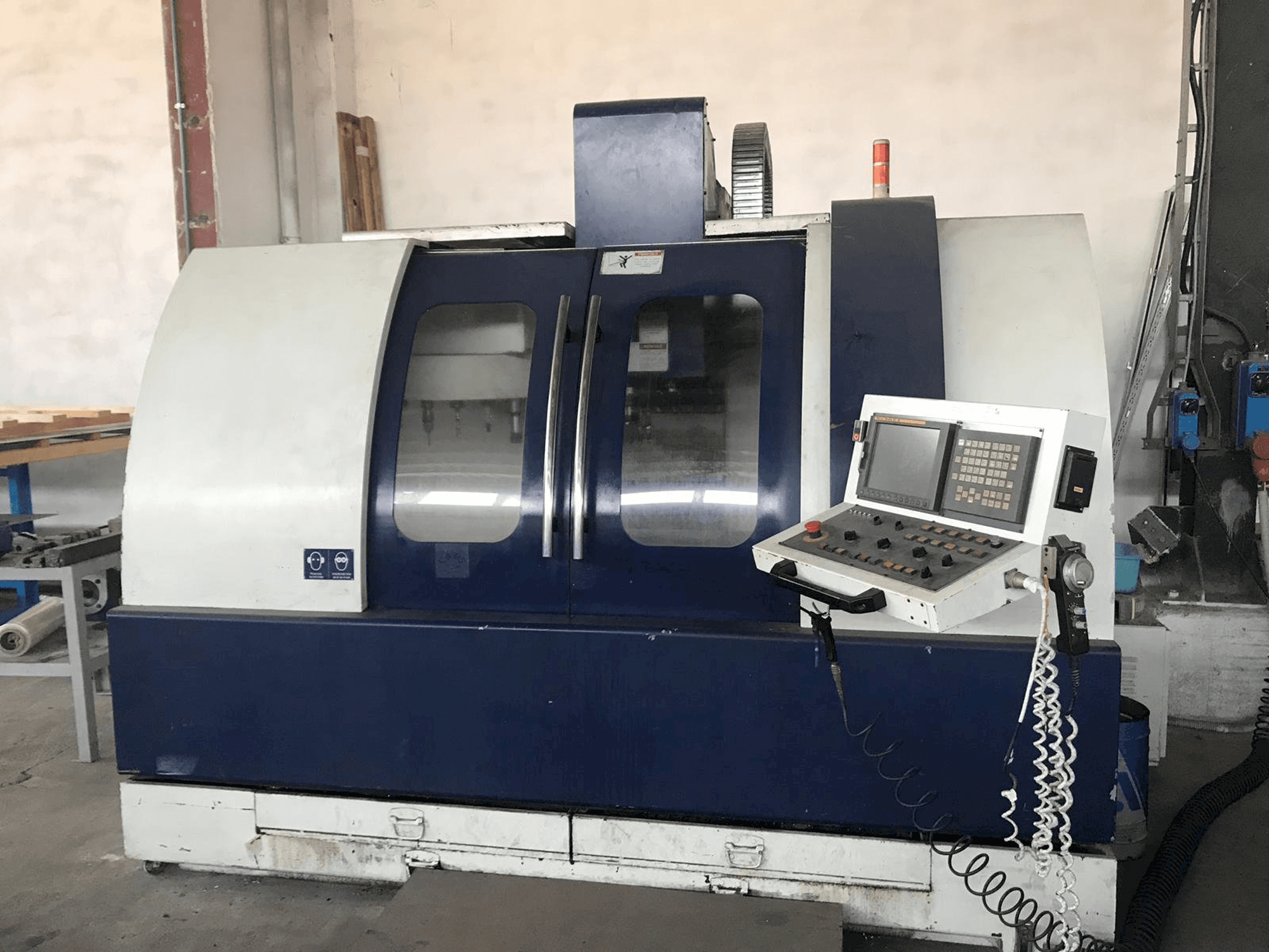 Front view of Euma Spinner CAMS 200 machine