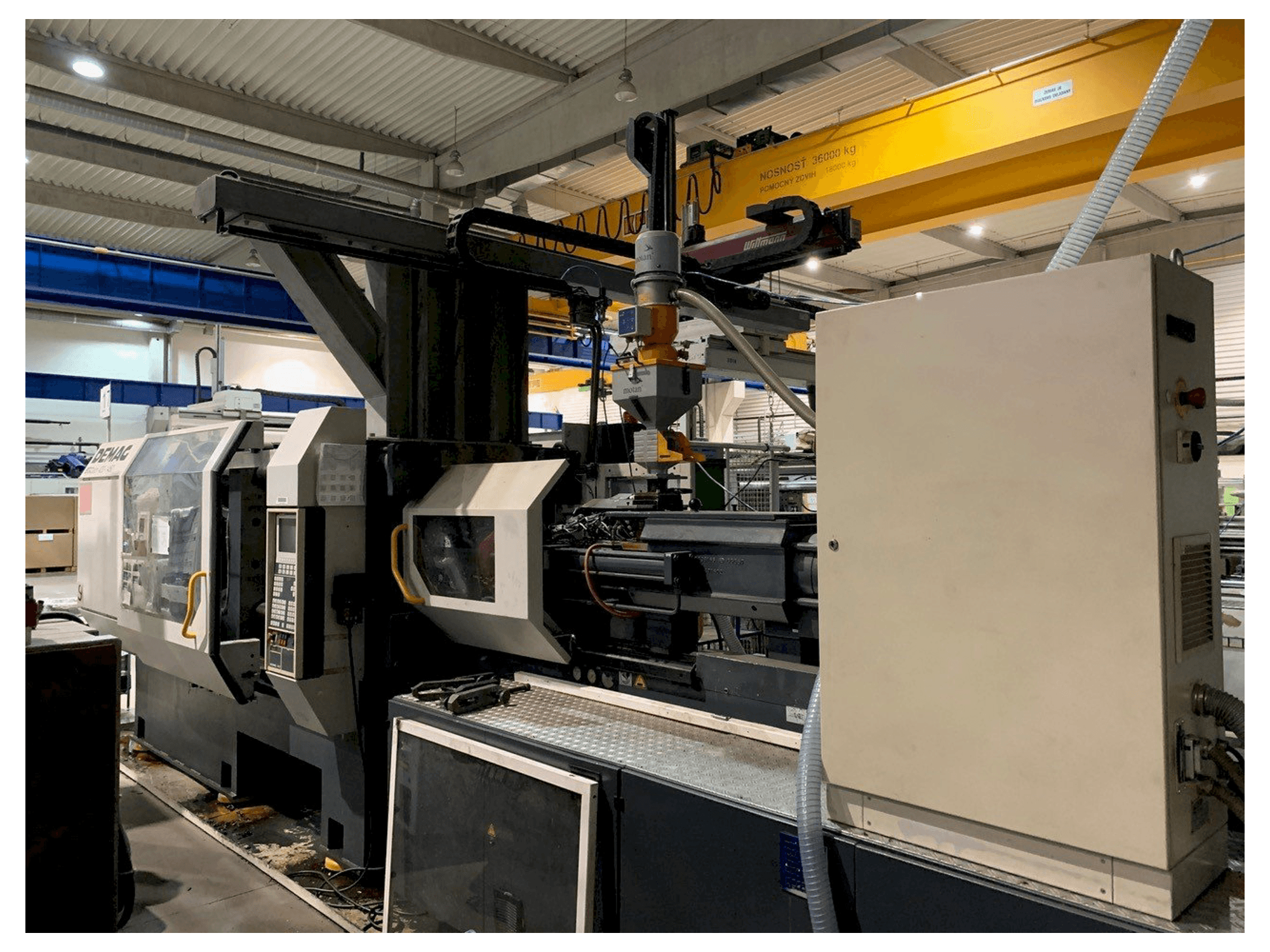 Front view of DEMAG Ergotech 4200-1450 machine