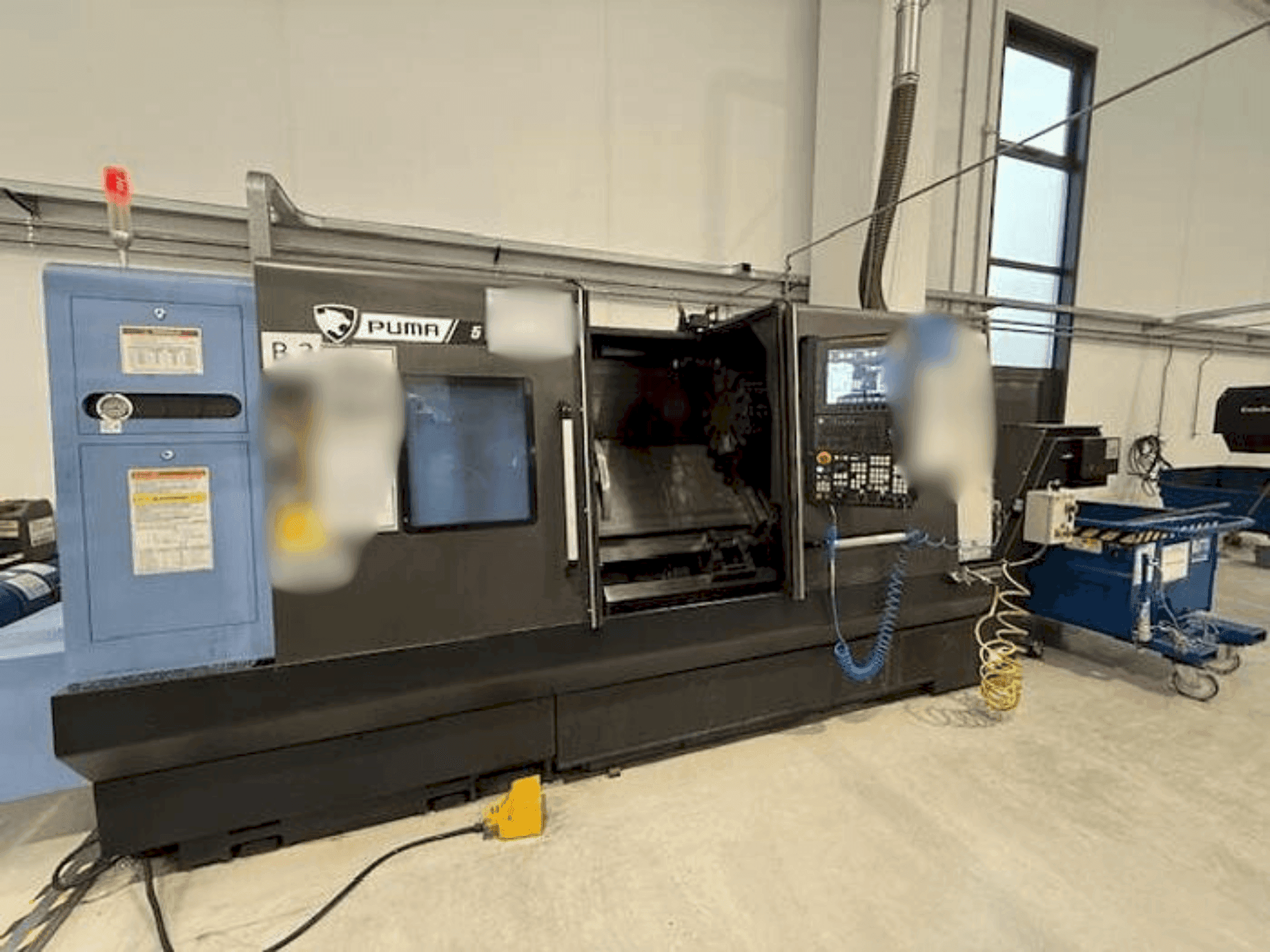 Front view of DOOSAN PUMA 5100A machine