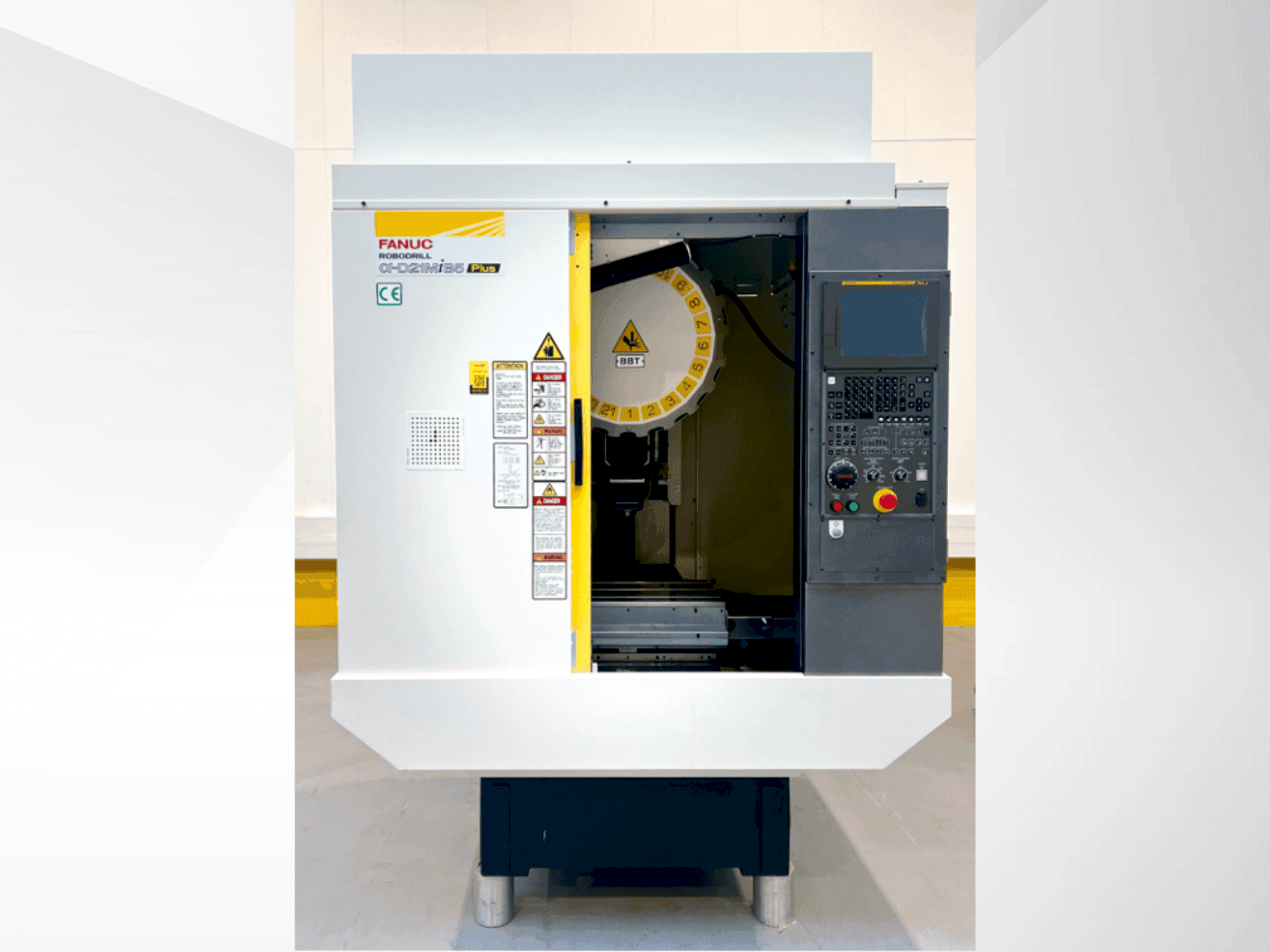 Front view of FANUC ROBODRILL α-D21MiB5 Plus machine