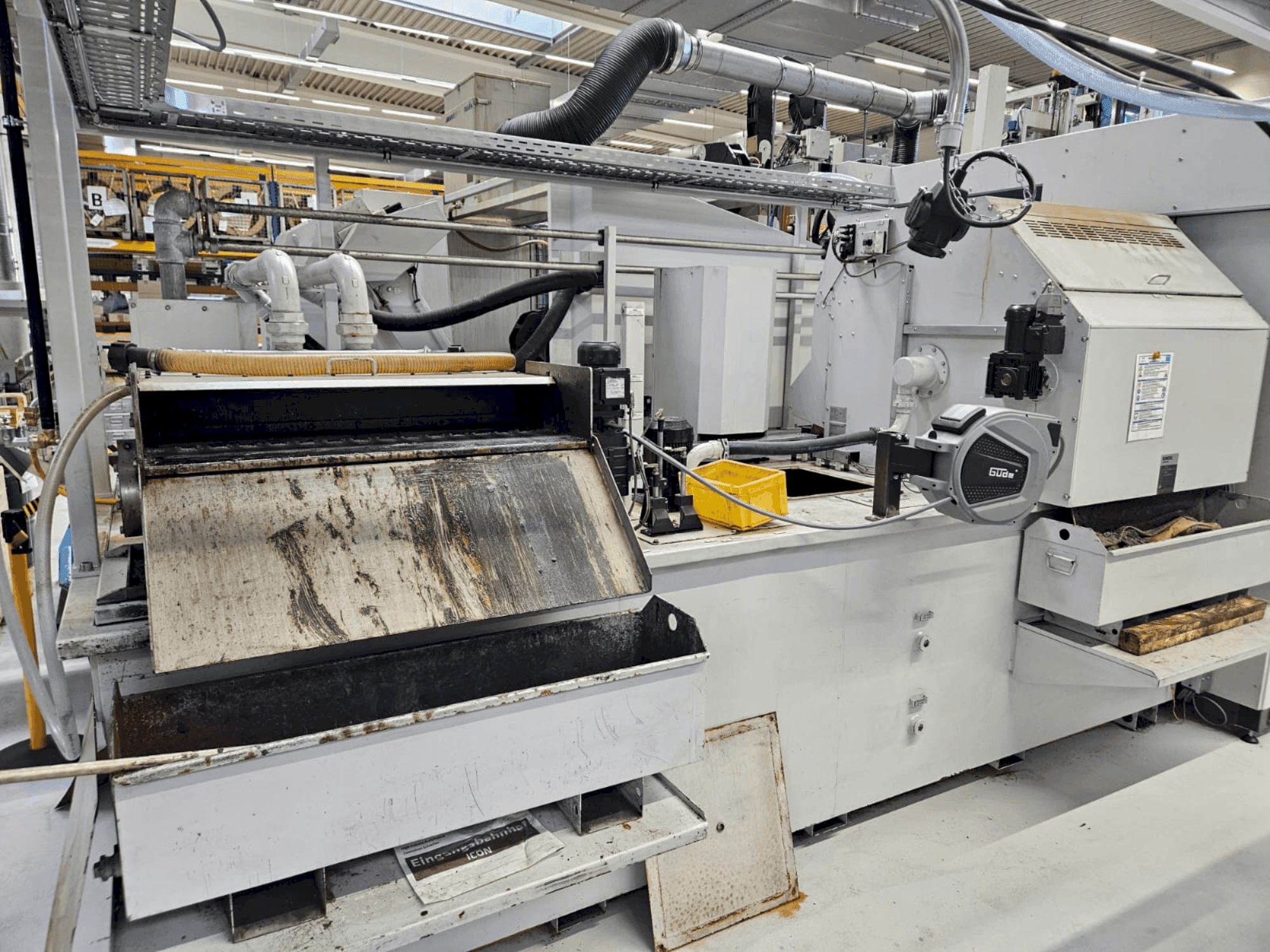 Front view of ICON 6-250 machine