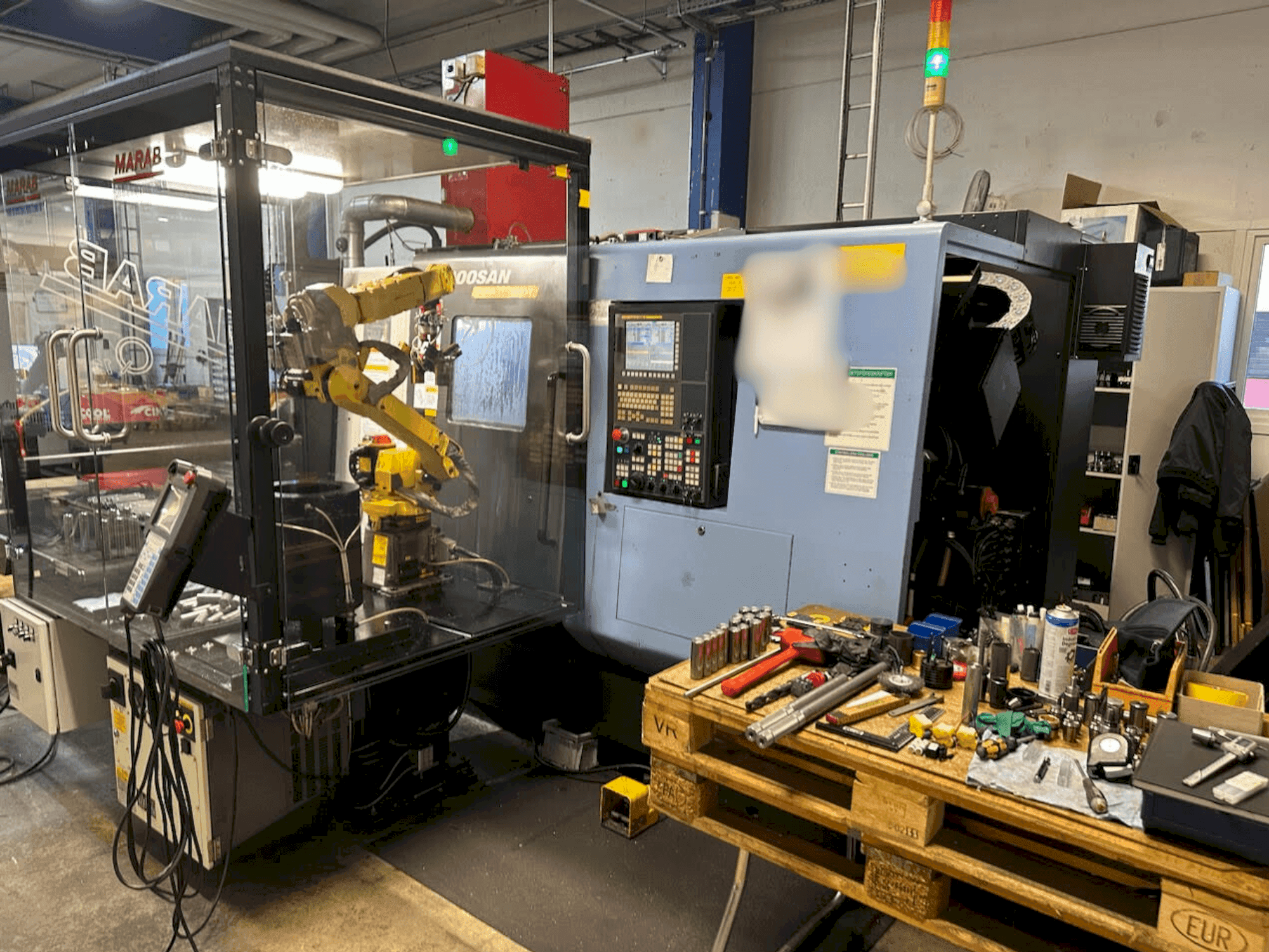 Front view of DOOSAN PUMA TT 1800 SY machine