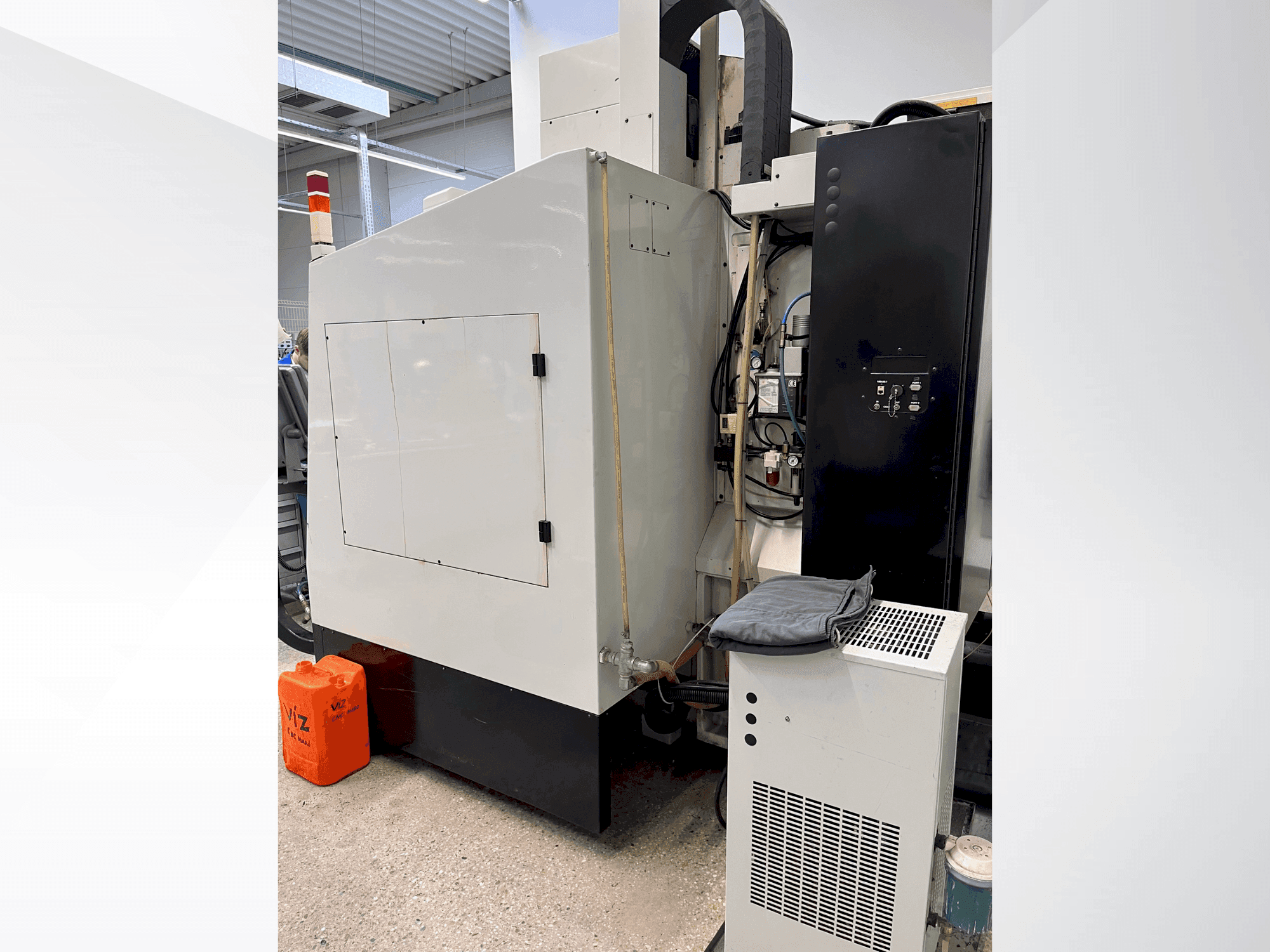 Back view of Hurco VMX24S machine