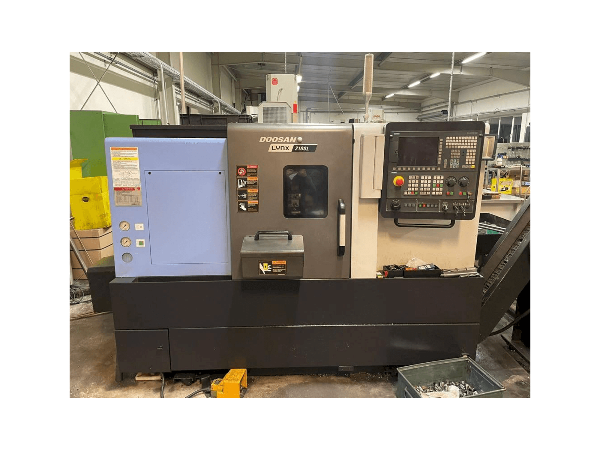 Front view of Doosan Lynx 2100LB machine