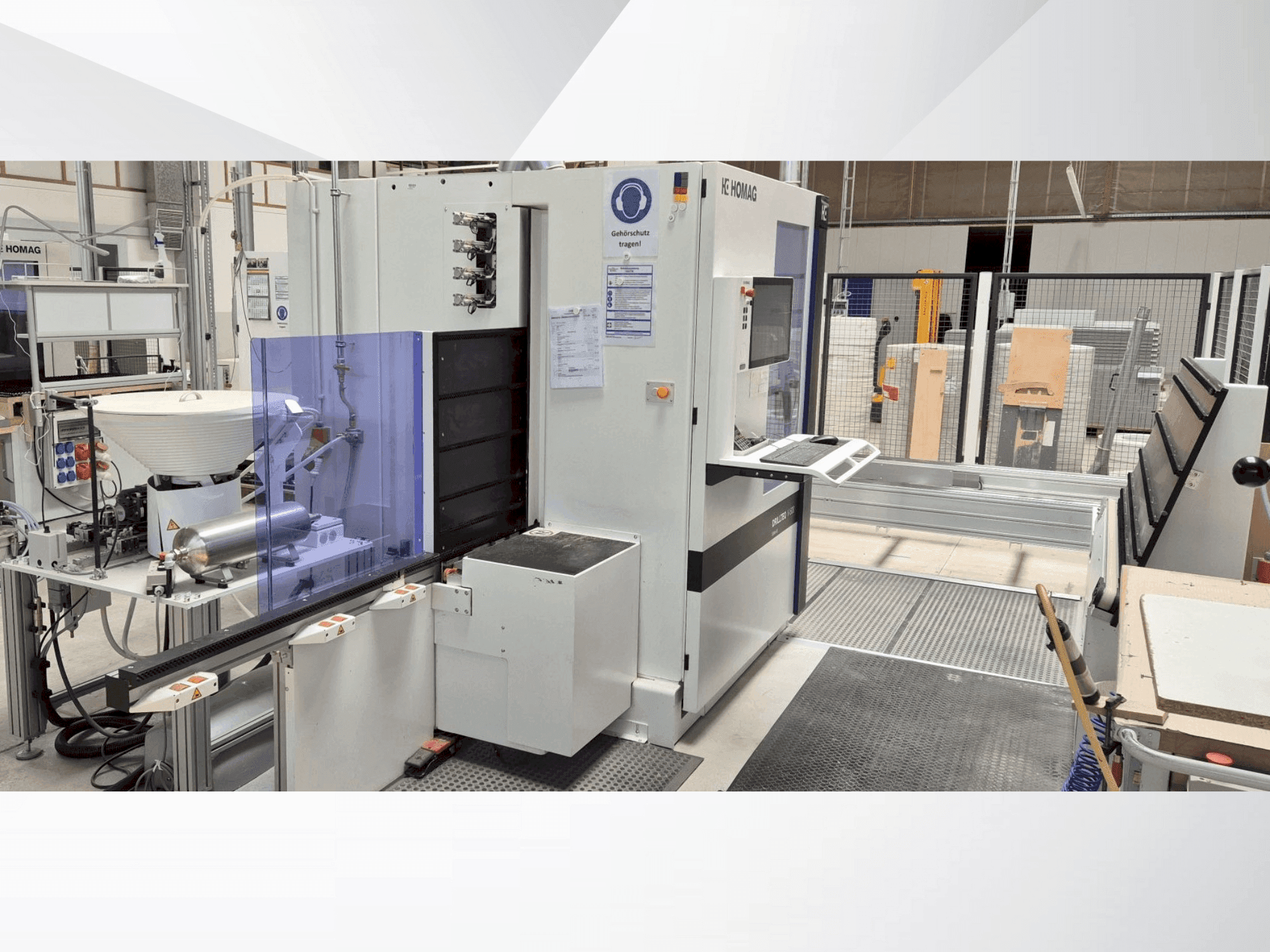 Front view of HOMAG DRILLTEQ V-500 machine