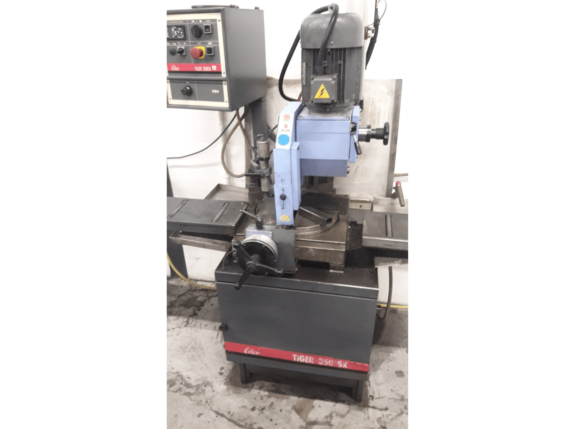 Front view of MEP TIGER 350SX machine