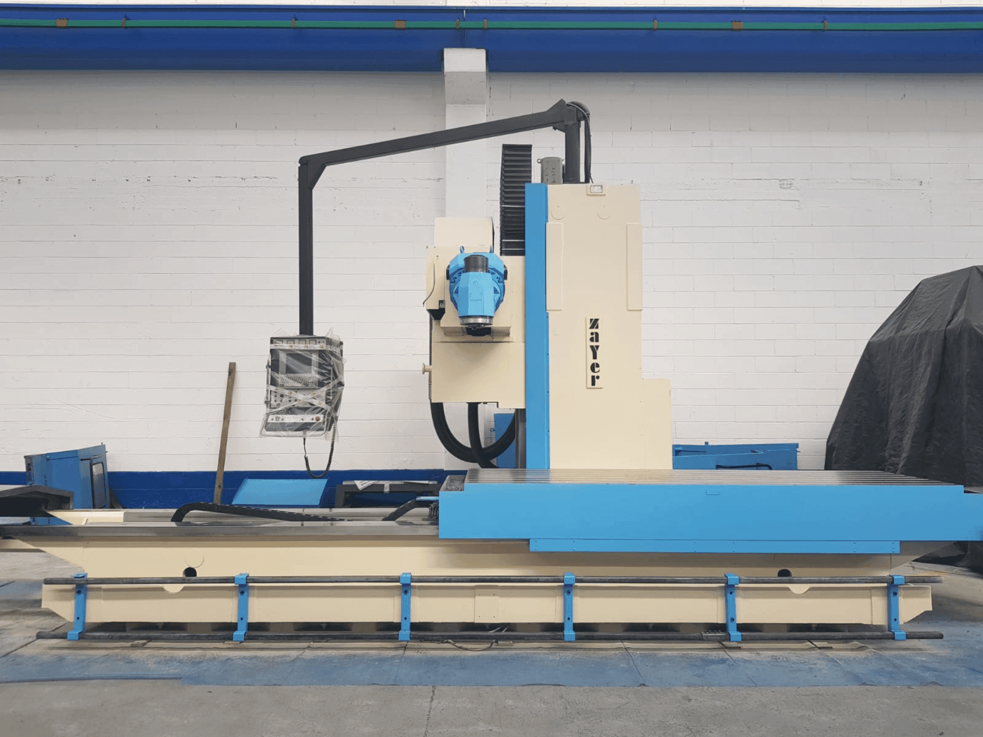 Front view of Zayer 30KF 3000 machine