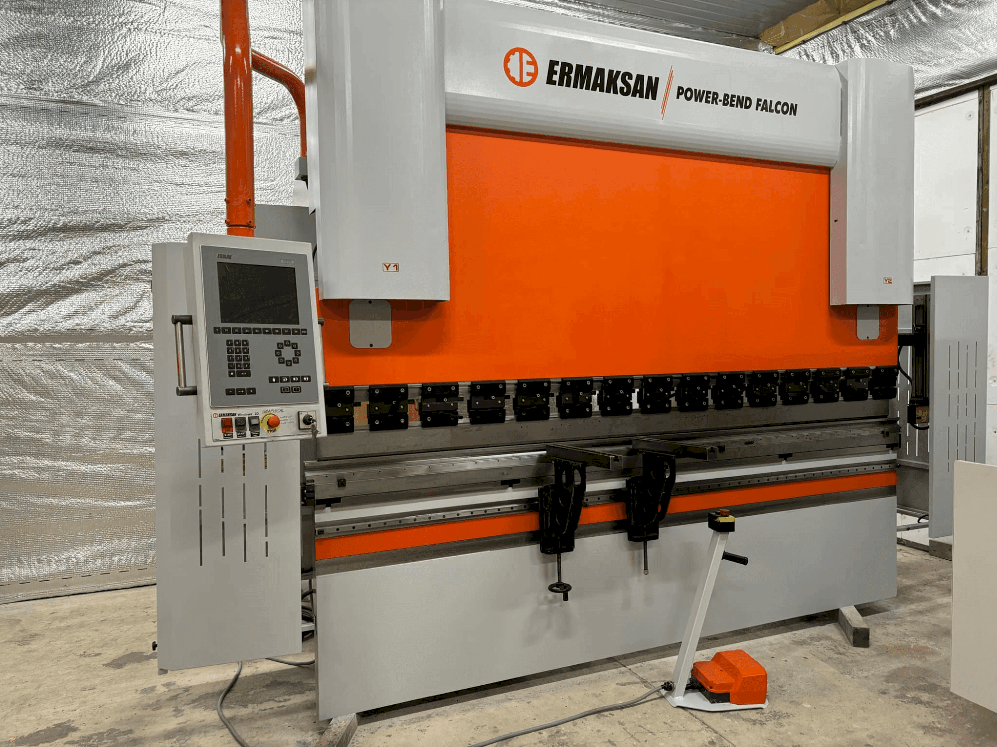Front view of ERMAKSAN POWER-BEND FALCON 3100X175 machine