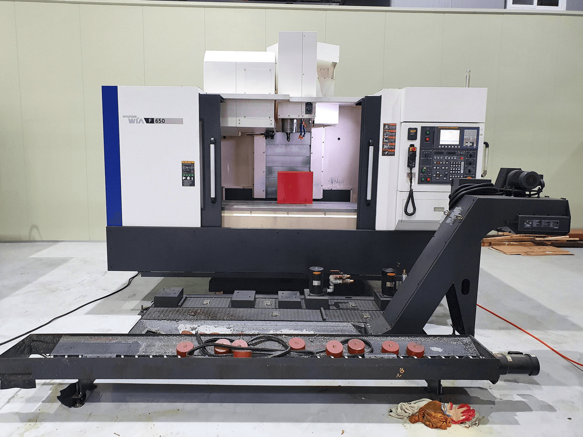 Front view of Hyundai Wia F650 machine