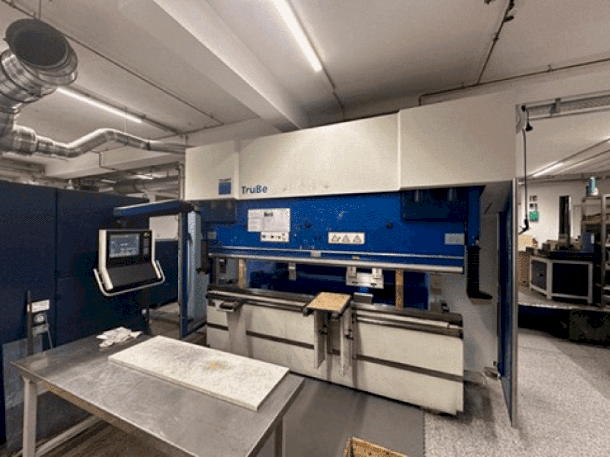 Front view of TRUMPF TruBend 5170 machine