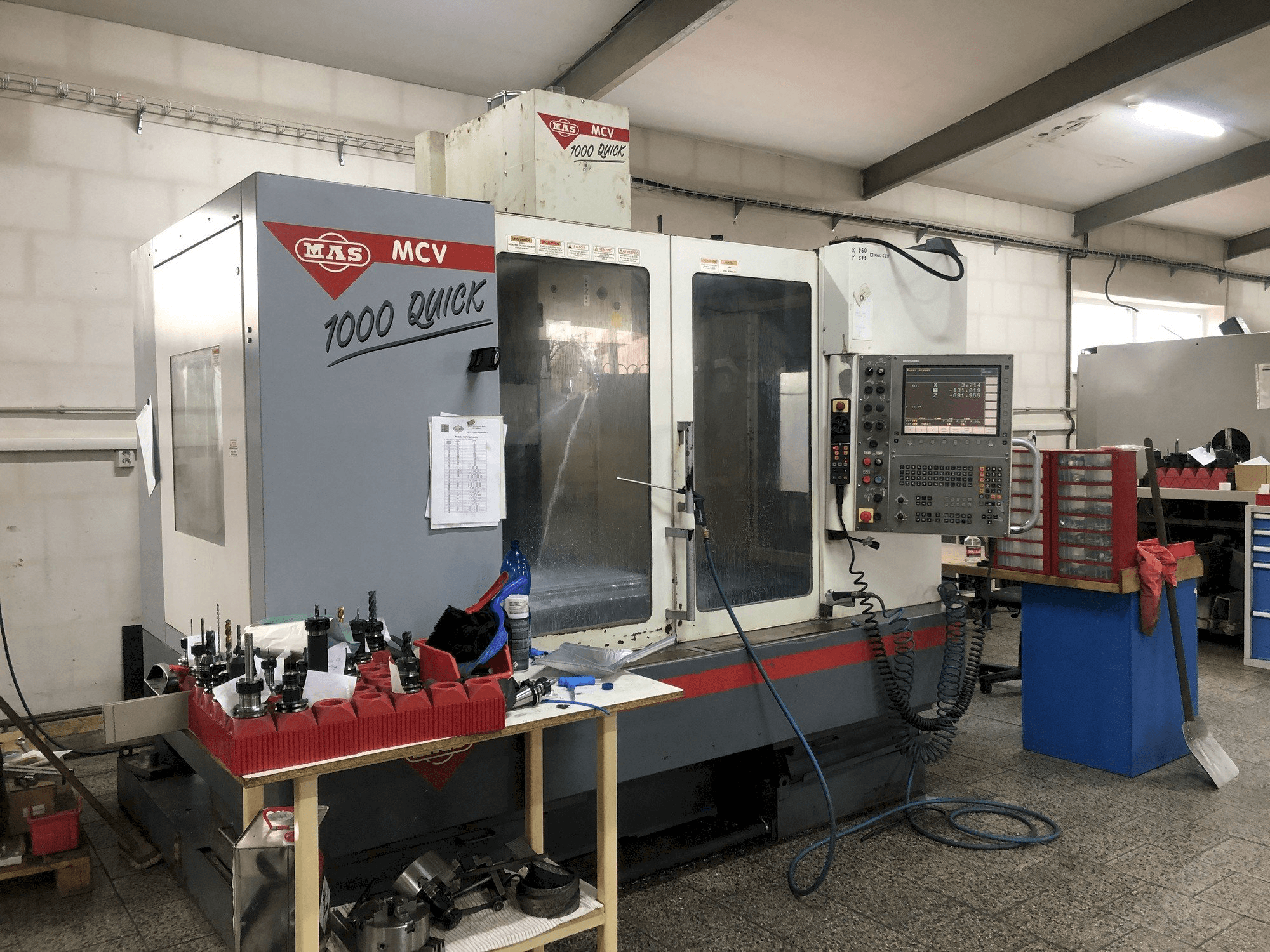 Front view of KOVOSVIT MAS MCV 1000 Quick machine