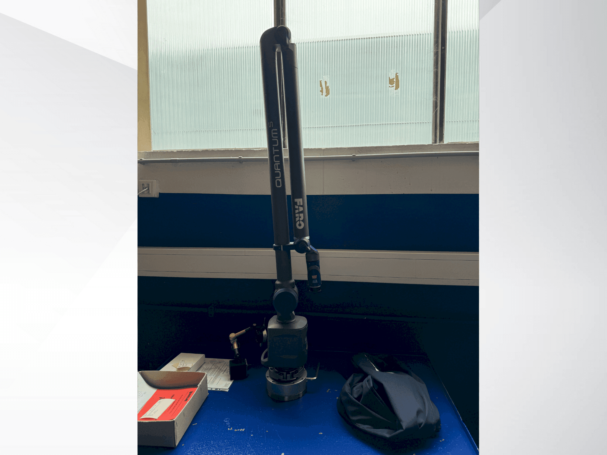 Front view of Faro 21000 machine