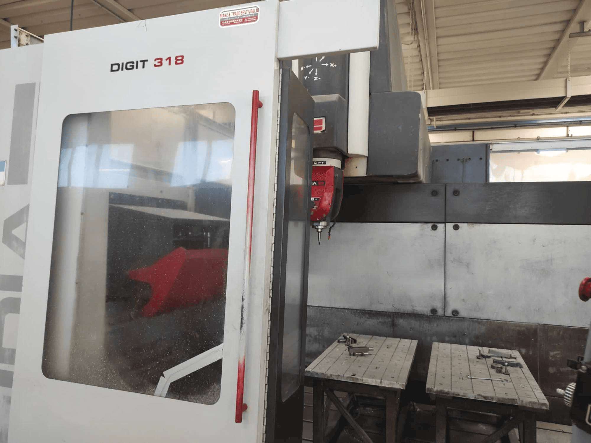 Left side view of Fidia Digit 318 machine