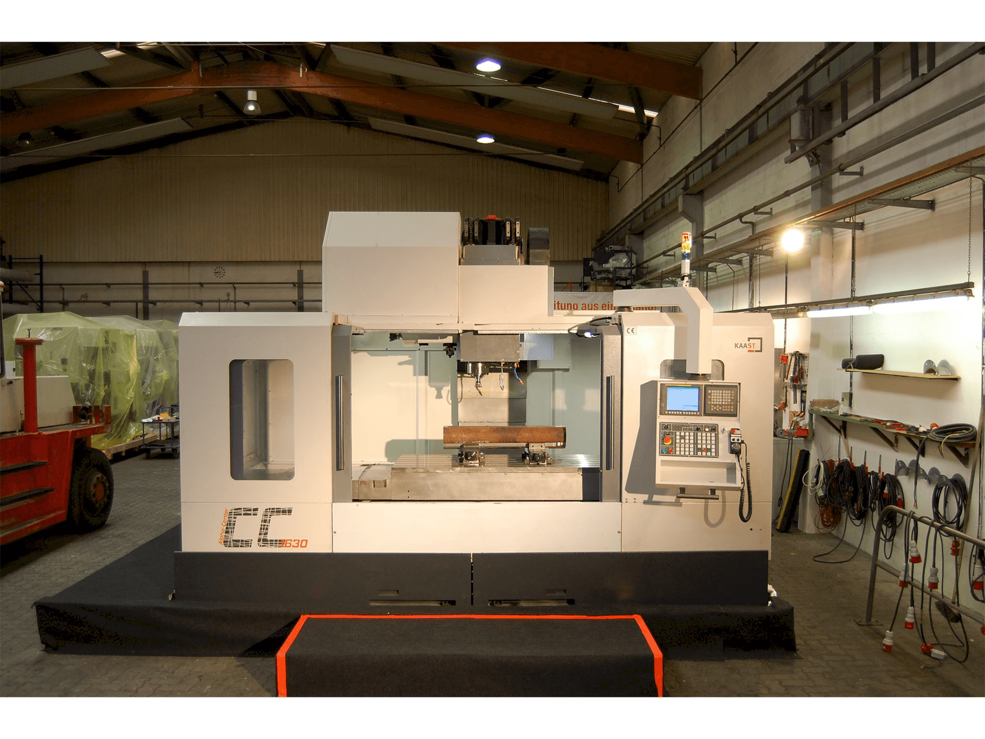 Front view of Kaast CC1630 machine