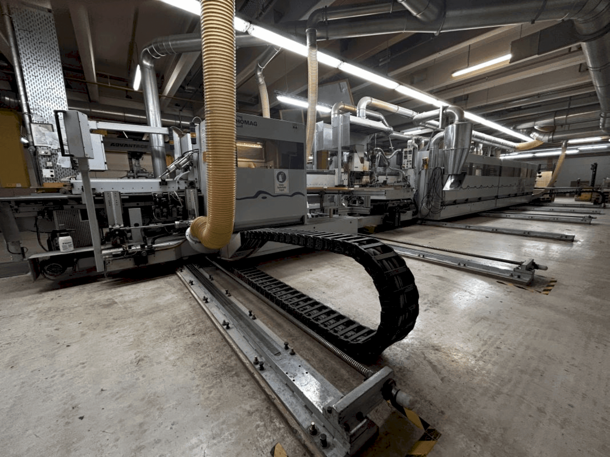 Front view of HOMAG WEEKE PROFI KFL20/29/QA/25 machine