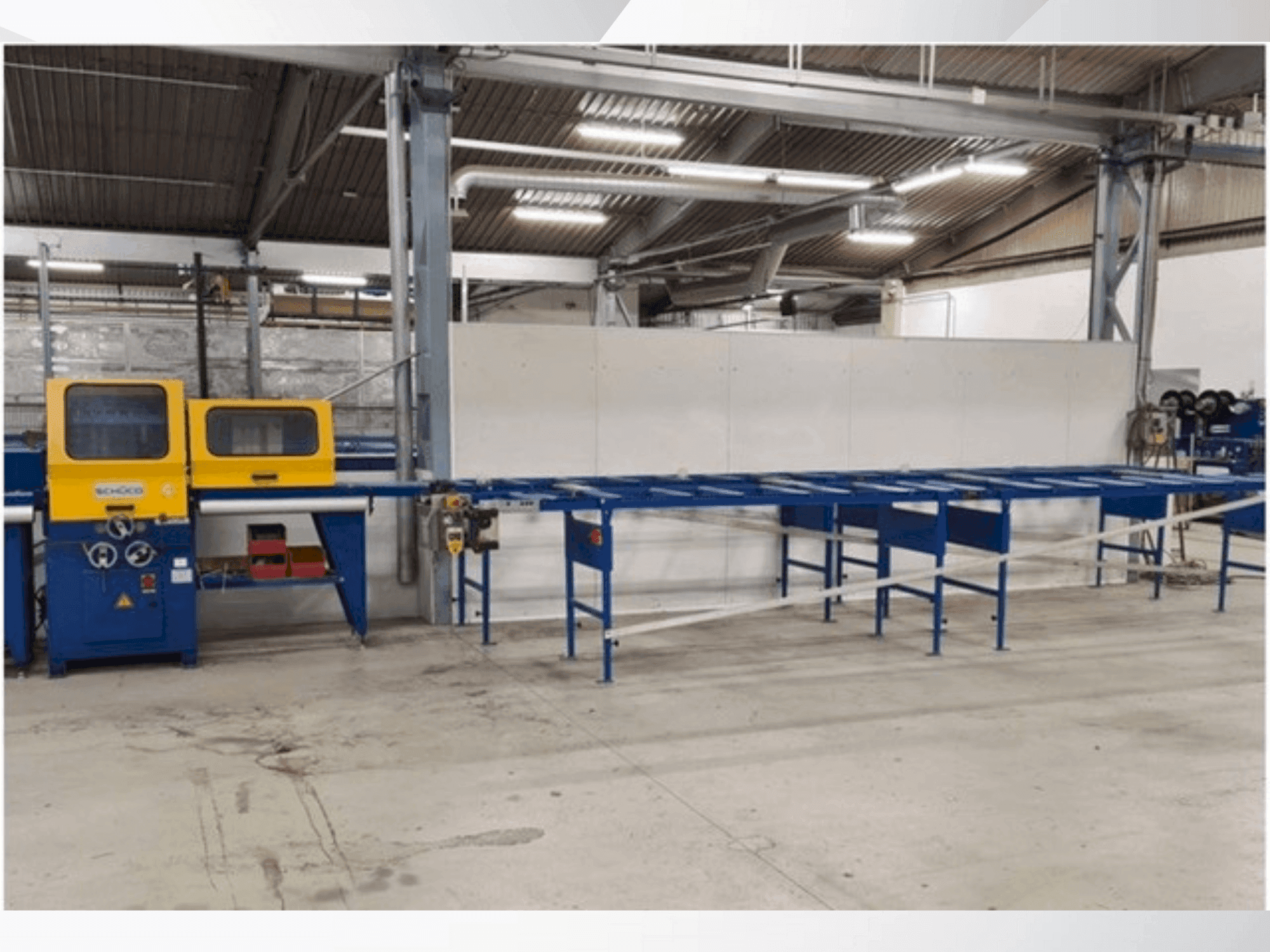 Front view of SCHÜCO ISOMAT 5 machine